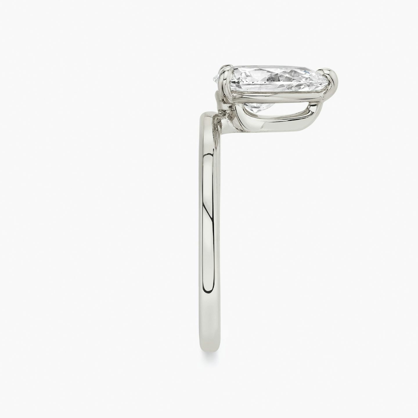 The Hover | Pear | 18k | White Gold | bandAccent: Plain | diamondOrientation: vertical | caratWeight: other