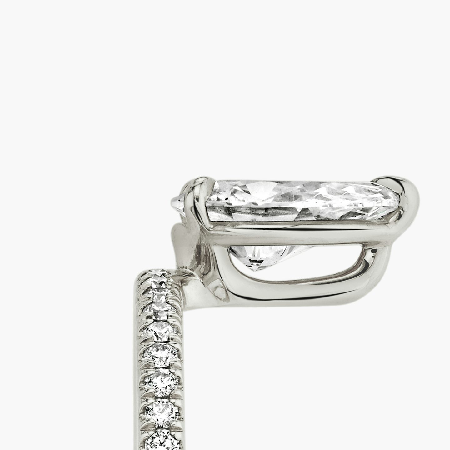 The Hover | Pear | 18k | White Gold | bandAccent: Pavé | diamondOrientation: vertical | caratWeight: other