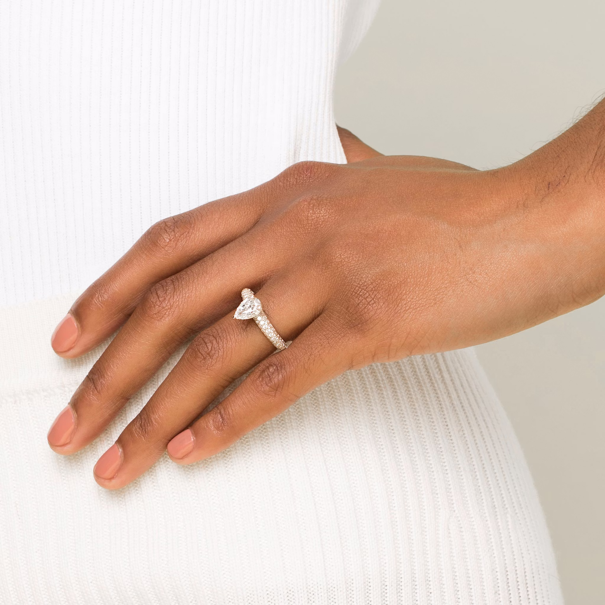 The Curator | Pear | 18k | Yellow Gold | bandAccent: Pavé | diamondOrientation: vertical | caratWeight: other