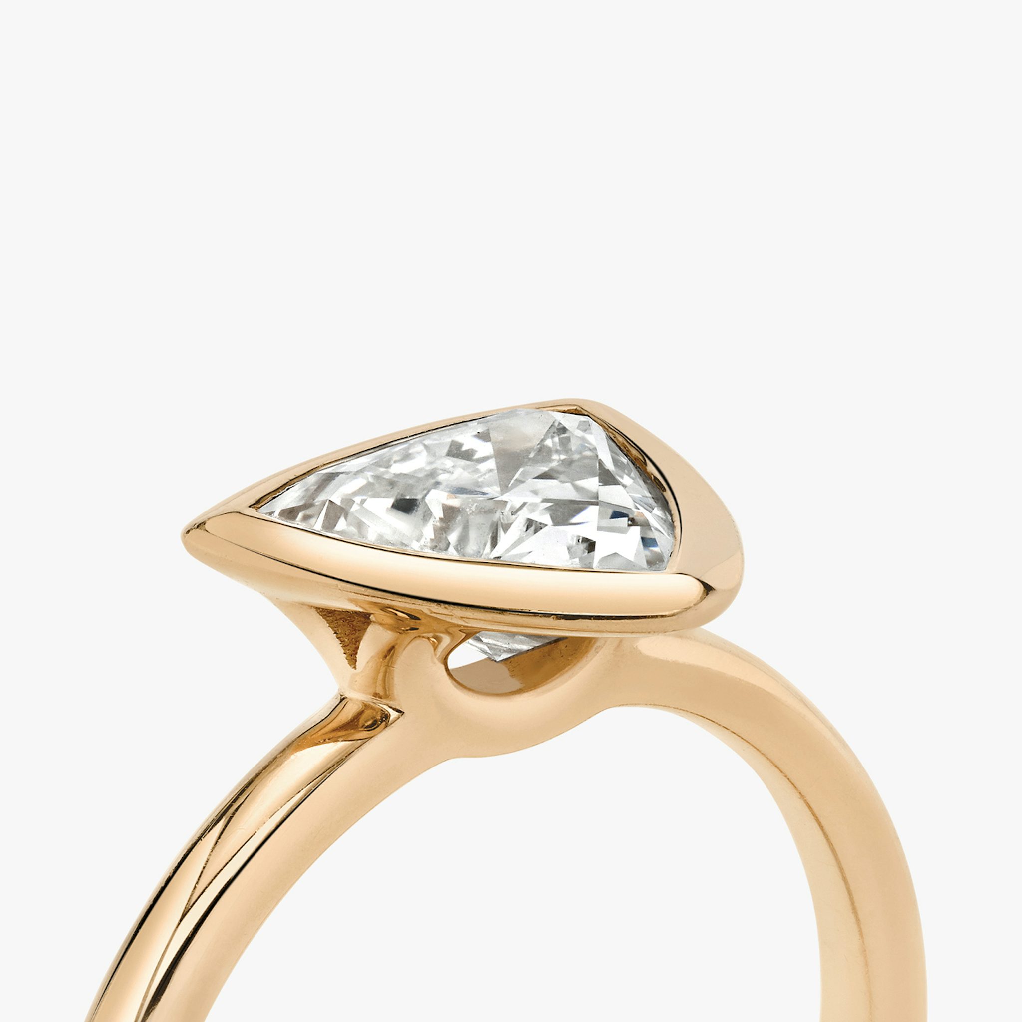 The Signature Bezel | Trillion | 14k | Rose Gold | bandAccent: Plain | diamondOrientation: horizontal | caratWeight: other