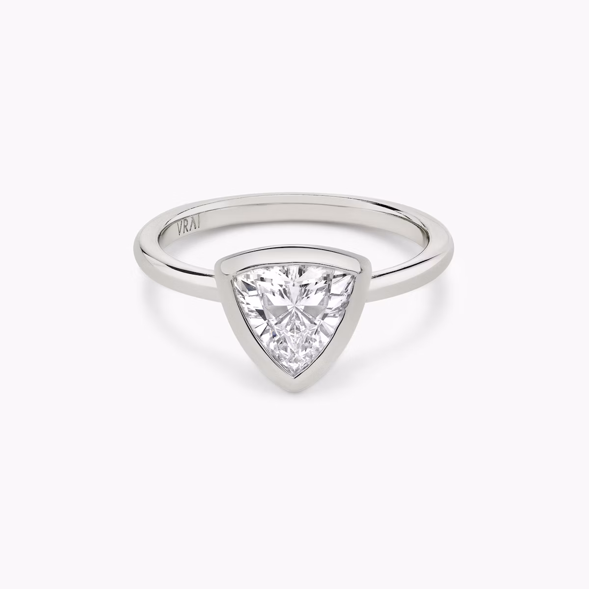 The Signature Bezel | Trillion | Platinum | bandAccent: Plain | diamondOrientation: vertical | caratWeight: other