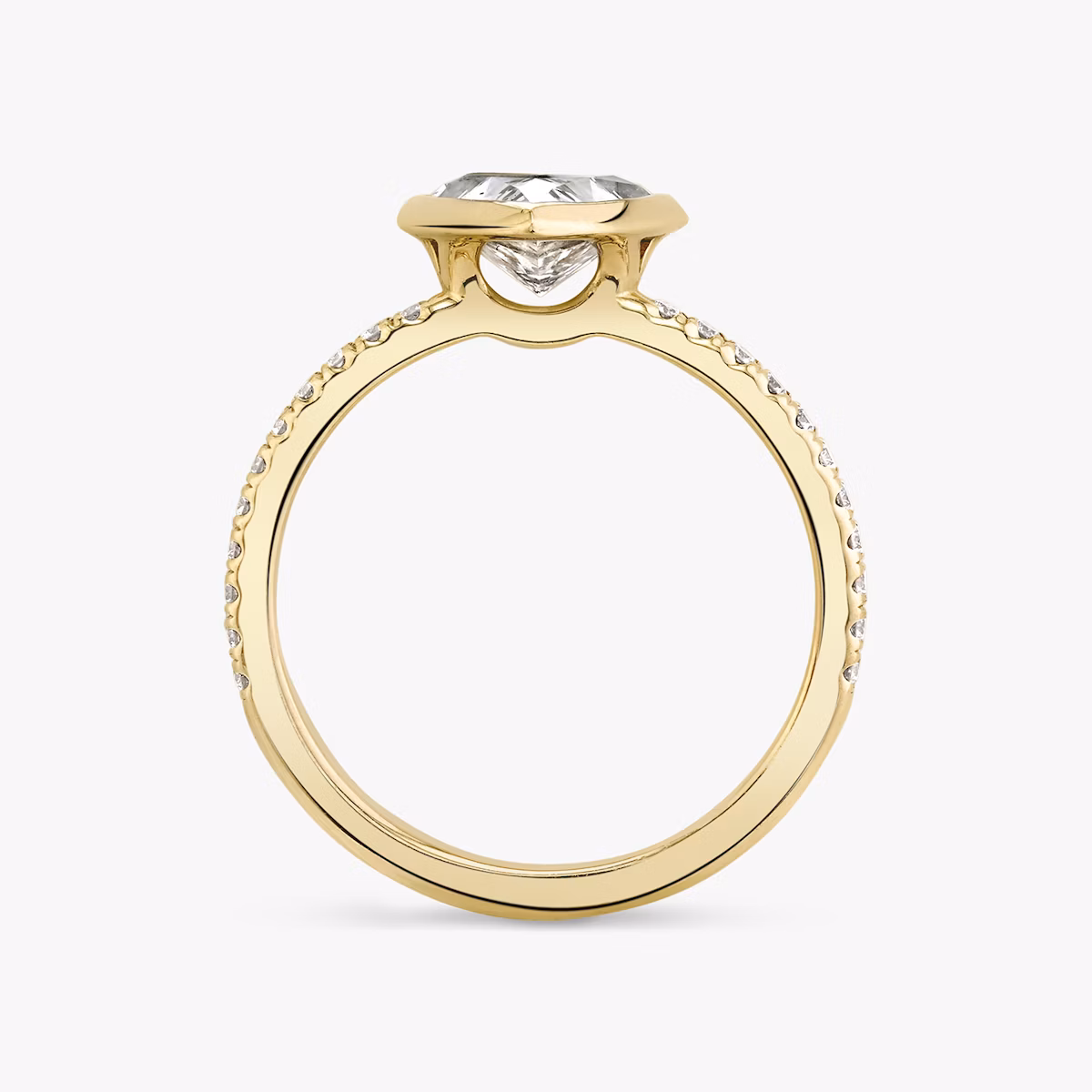 The Signature Bezel | Trillion | 18k | Yellow Gold | bandAccent: Pavé | diamondOrientation: vertical | caratWeight: other