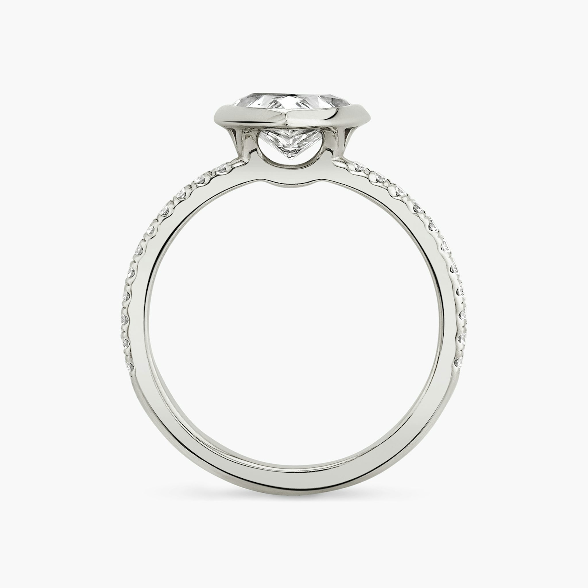 The Signature Bezel | Trillion | 18k | White Gold | bandAccent: Pavé | diamondOrientation: horizontal | caratWeight: other