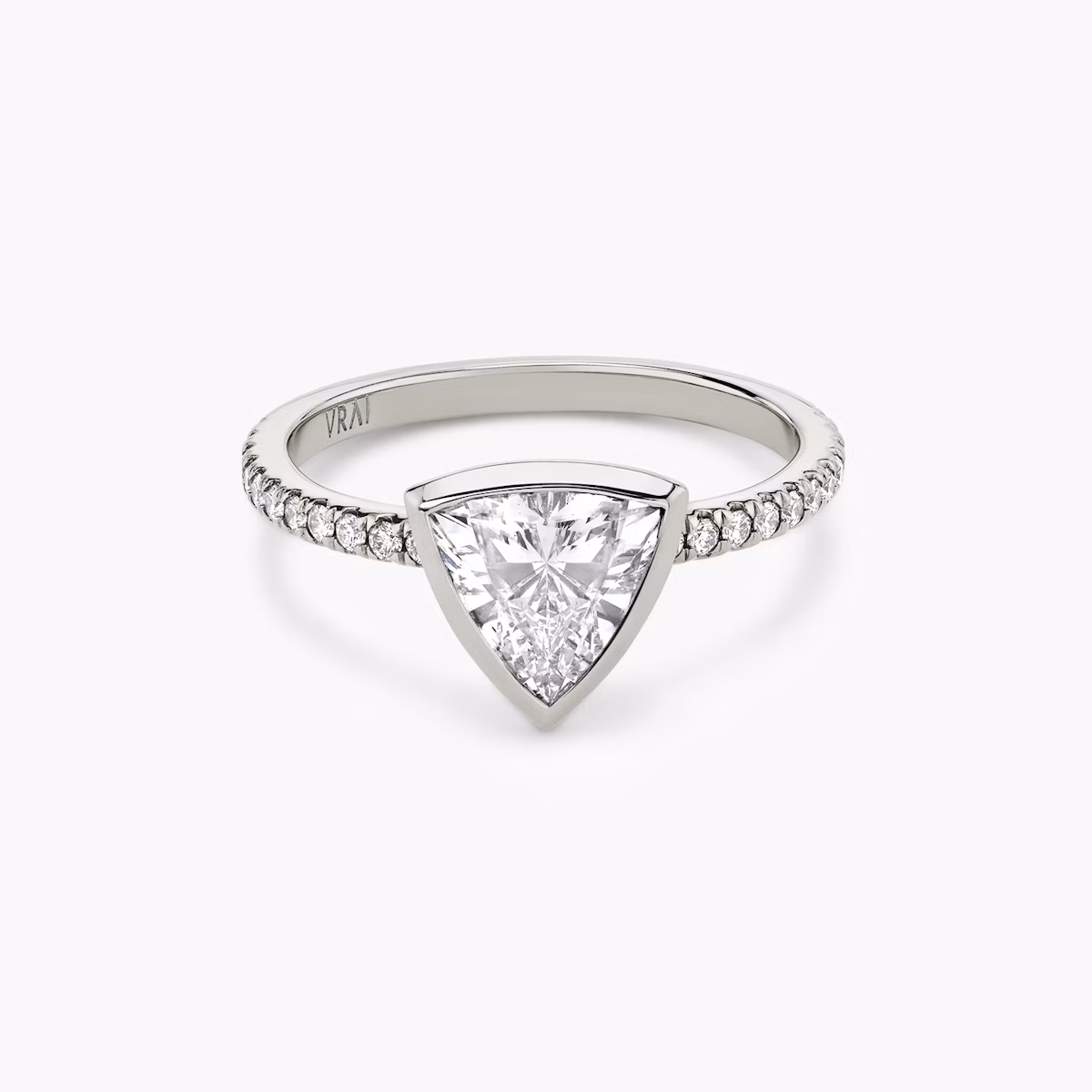 The Signature Bezel | Trillion | Platinum | bandAccent: Pavé | diamondOrientation: vertical | caratWeight: other
