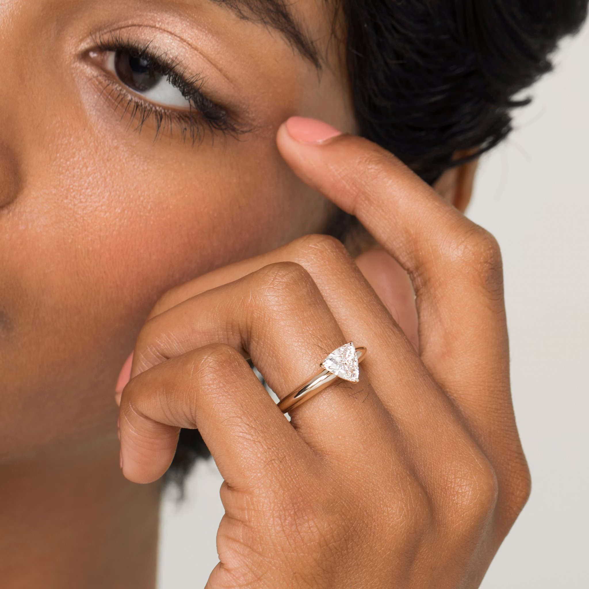 The Curator | Trillion | 18k | White Gold | bandAccent: Plain | diamondOrientation: vertical | caratWeight: other