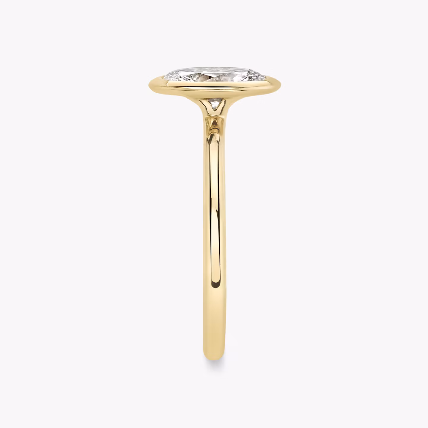The Signature Bezel | Oval | 18k | Yellow Gold | bandAccent: Plain | diamondOrientation: vertical | caratWeight: other