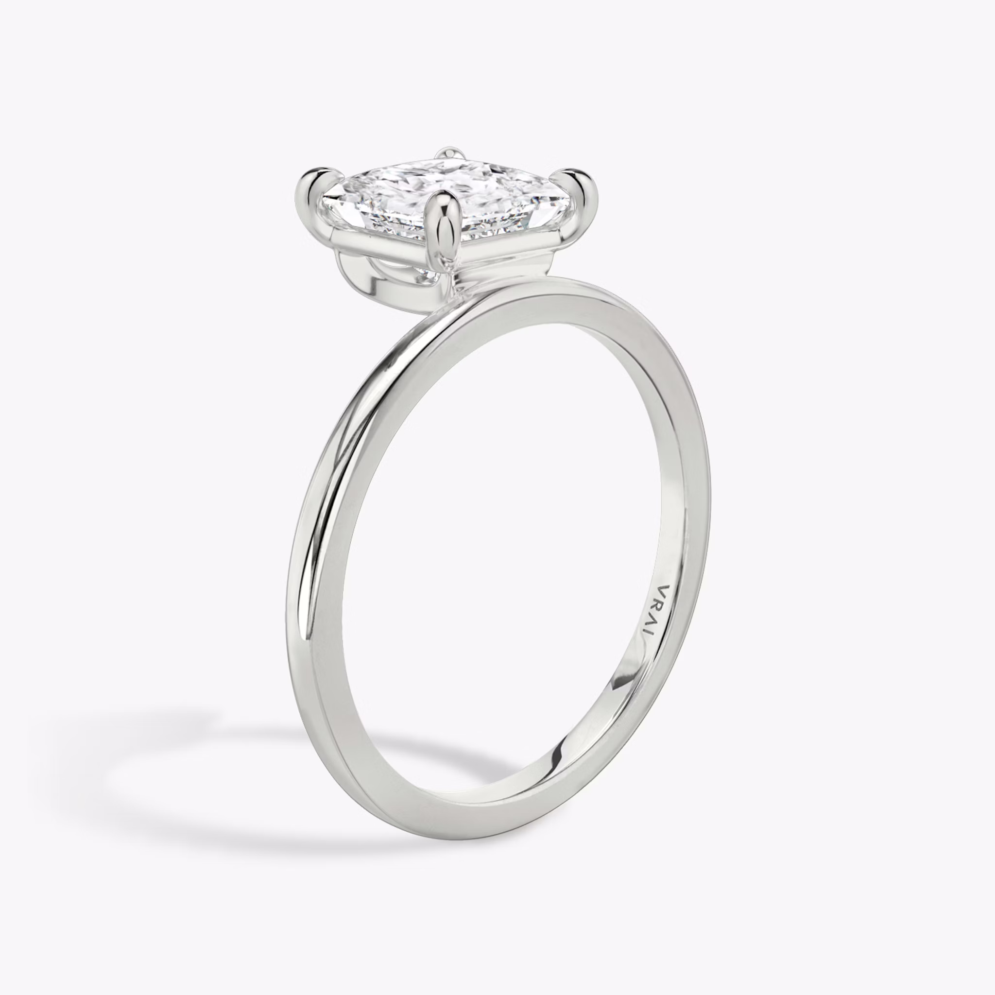 The Hover | Princess | 18k | White Gold | bandAccent: Plain | diamondOrientation: vertical | caratWeight: other