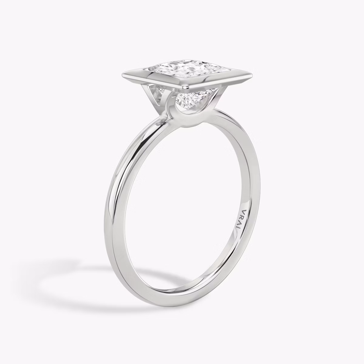 Signature Bezel | Princess | Platin | bandAccent: Ohne Pavé-Besatz | diamondOrientation: vertical | caratWeight: other
