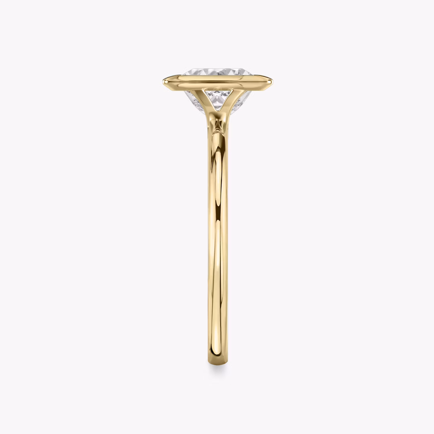 The Signature Bezel | Princess | 18k | Yellow Gold | bandAccent: Plain | diamondOrientation: horizontal | caratWeight: other
