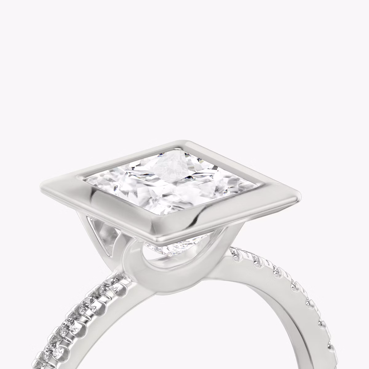 Signature Bezel | Princess | 18k | Weißgold | bandAccent: Mit Pavé-Besatz | diamondOrientation: vertical | caratWeight: other