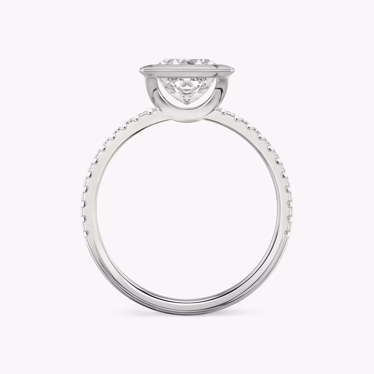 Signature Bezel | Princess | 18k | Weißgold | bandAccent: Mit Pavé-Besatz | diamondOrientation: vertical | caratWeight: other