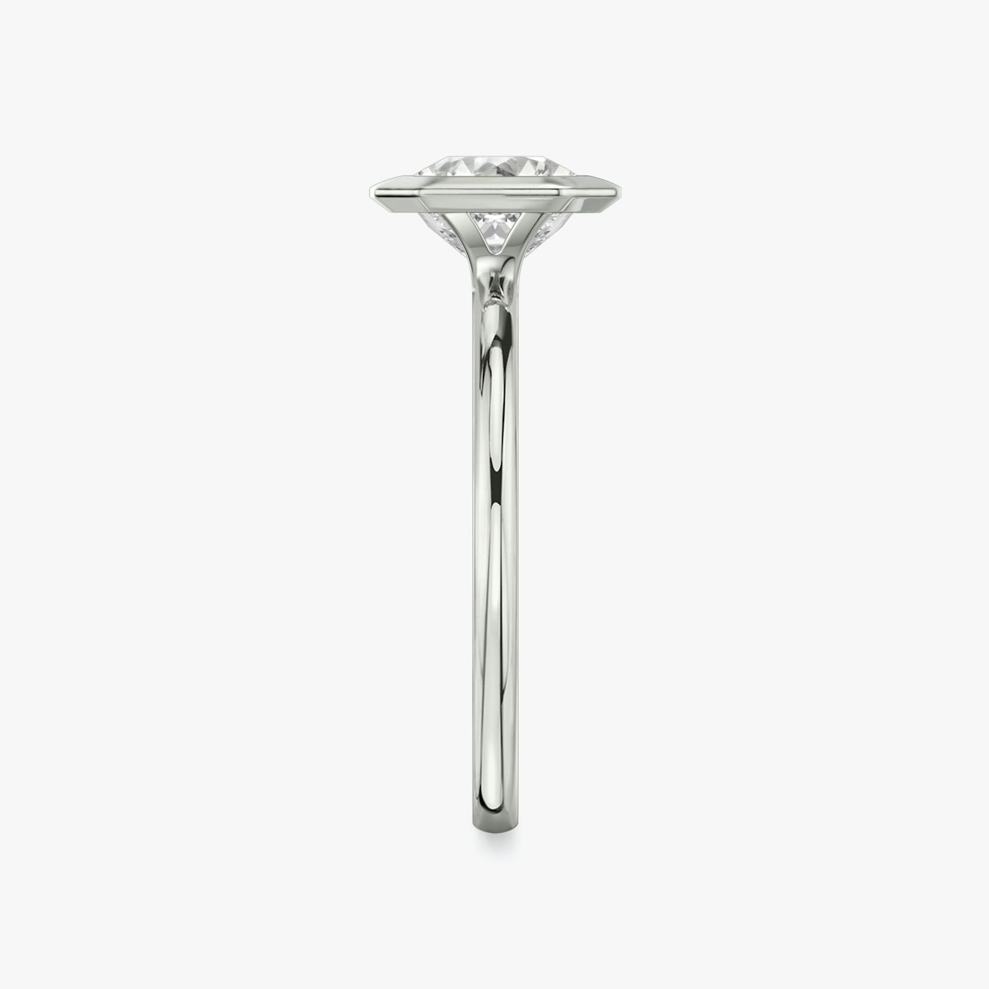 Anillo de compromiso Signature Bezel | Asscher | Platino | bandAccent: Simple | diamondOrientation: horizontal | caratWeight: other