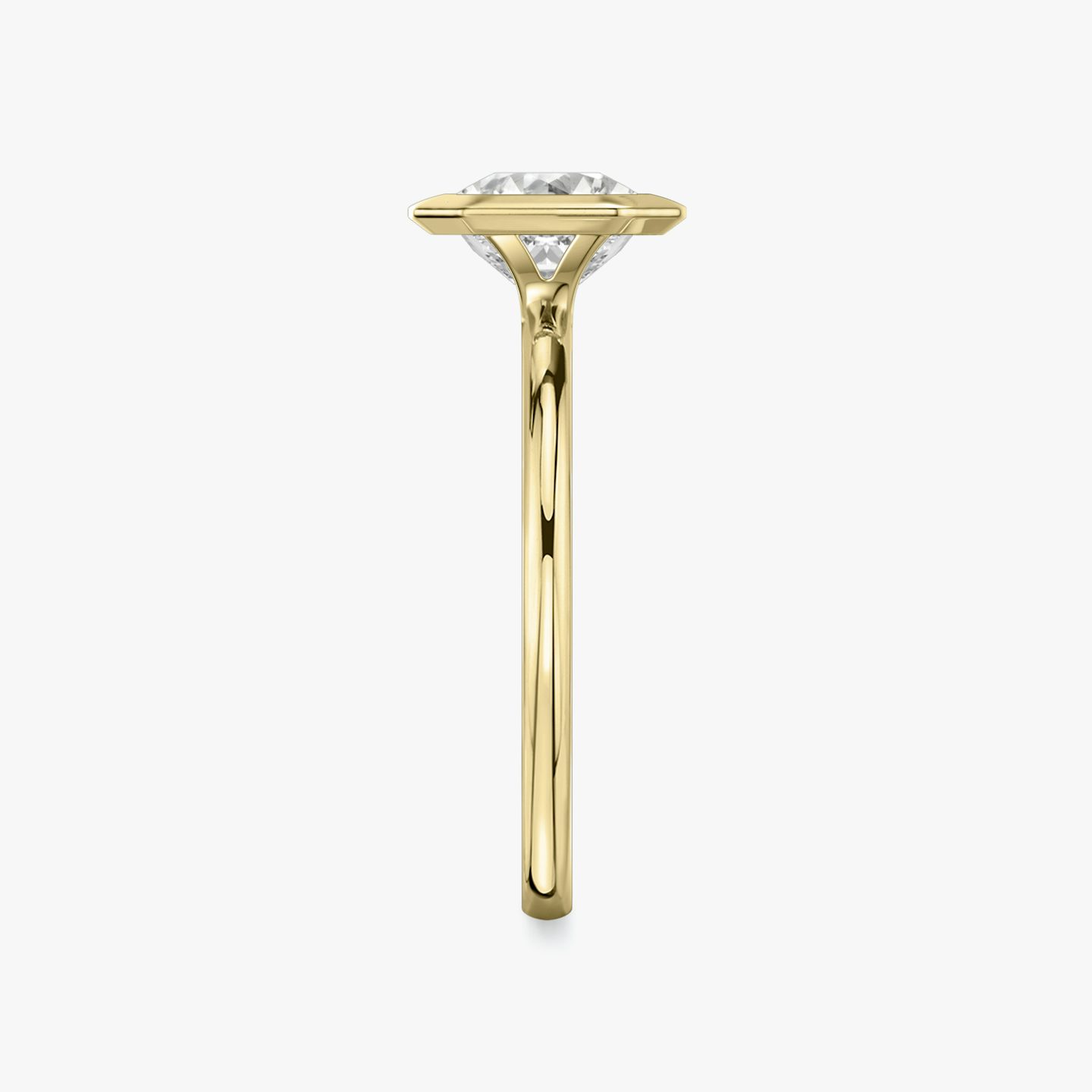 The Signature Bezel | Asscher | 18k | Yellow Gold | bandAccent: Plain | diamondOrientation: vertical | caratWeight: other