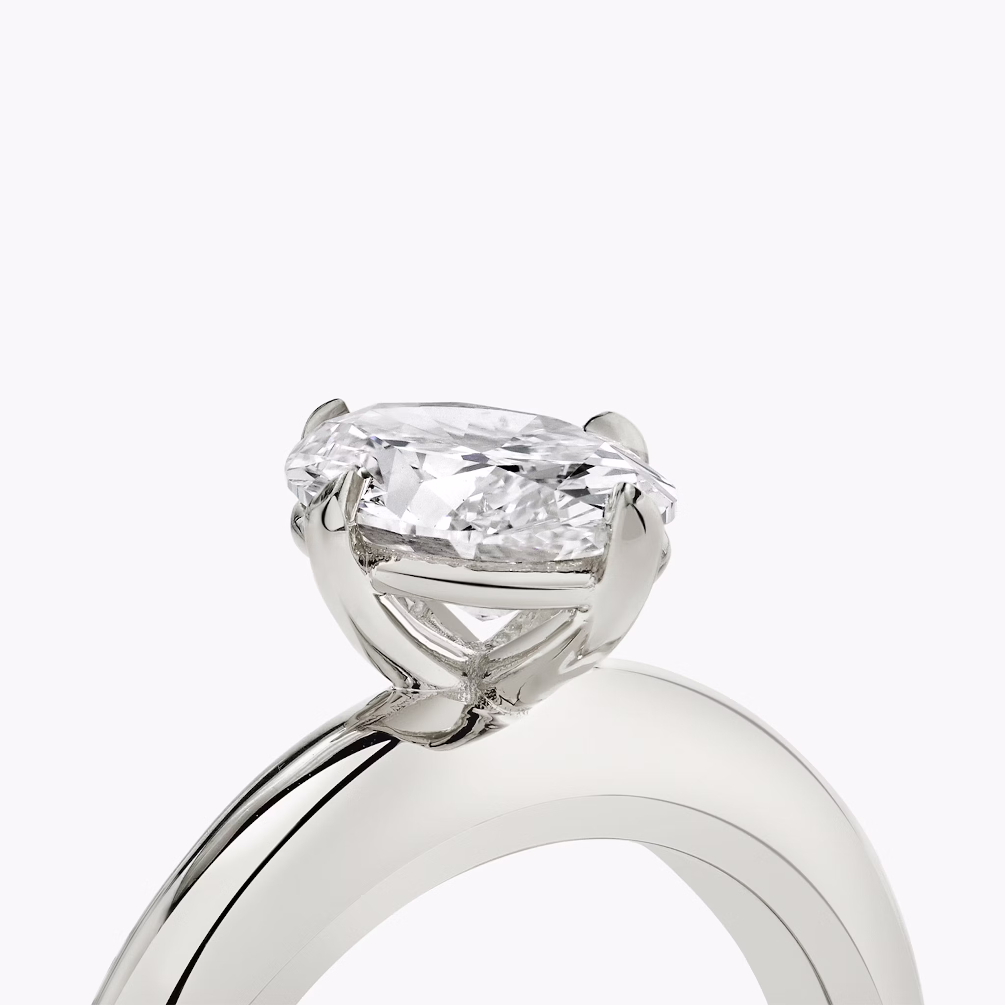 The Curator | Oval | Platinum | bandAccent: Plain | diamondOrientation: vertical | caratWeight: other