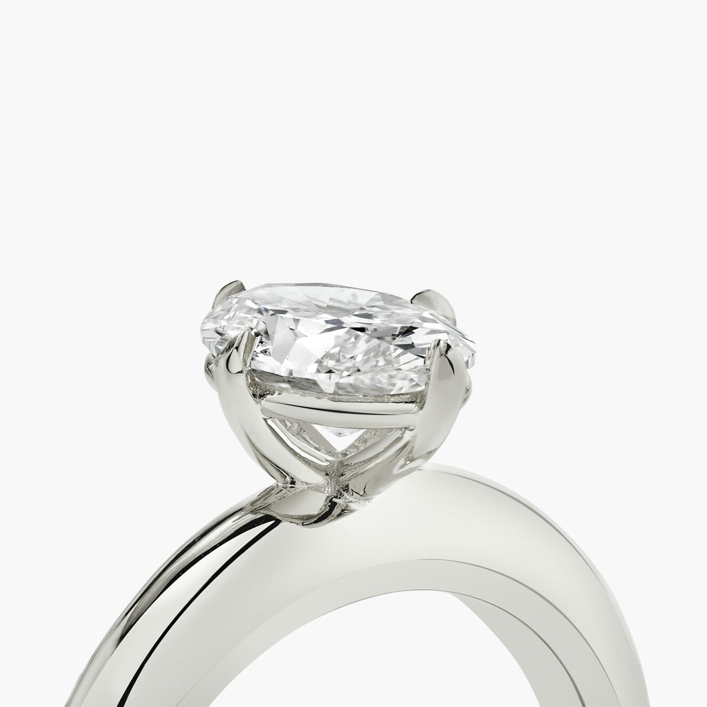 The Curator | Oval | Platinum | bandAccent: Plain | diamondOrientation: vertical | caratWeight: other