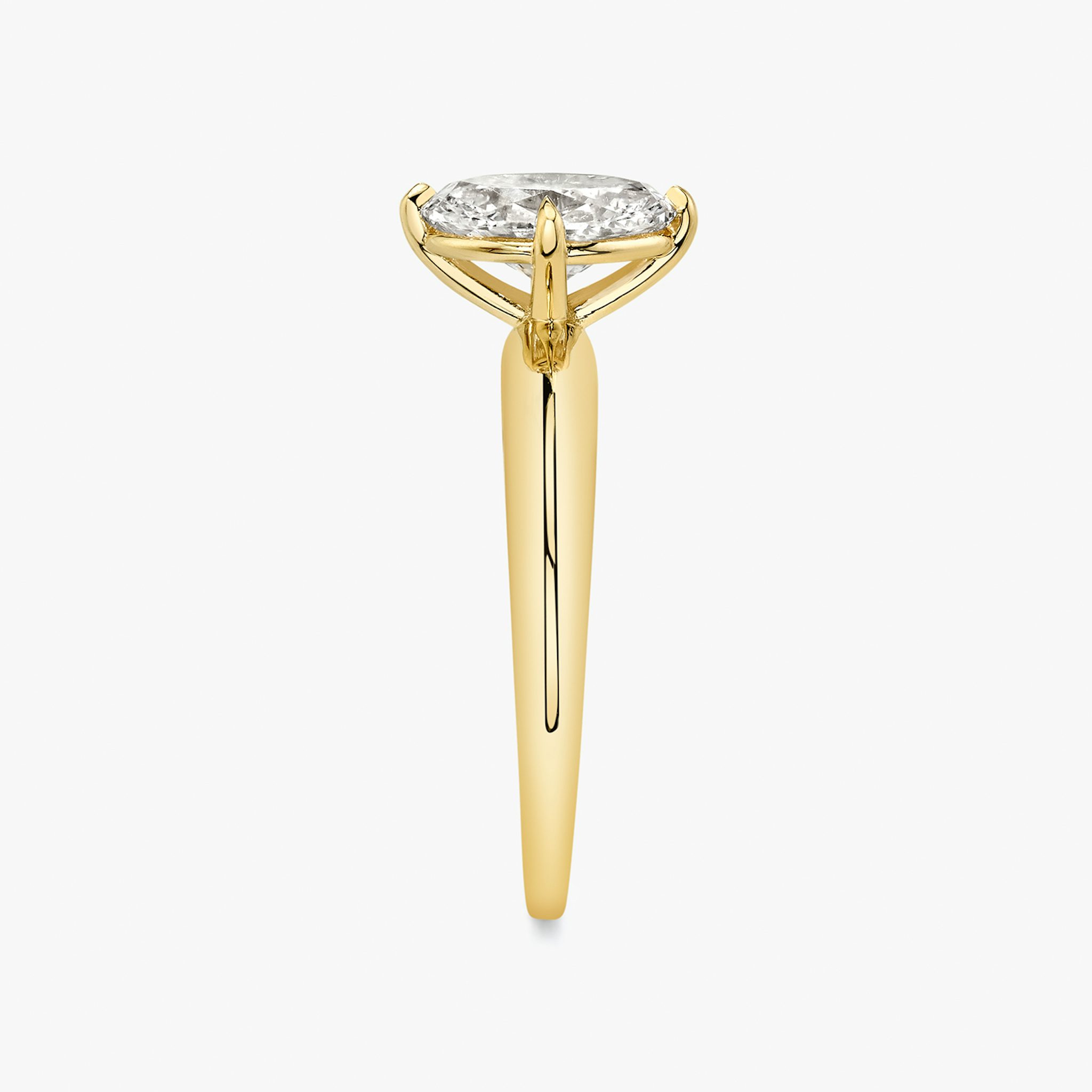 The Curator | Oval | 18k | Yellow Gold | bandAccent: Plain | diamondOrientation: vertical | caratWeight: other