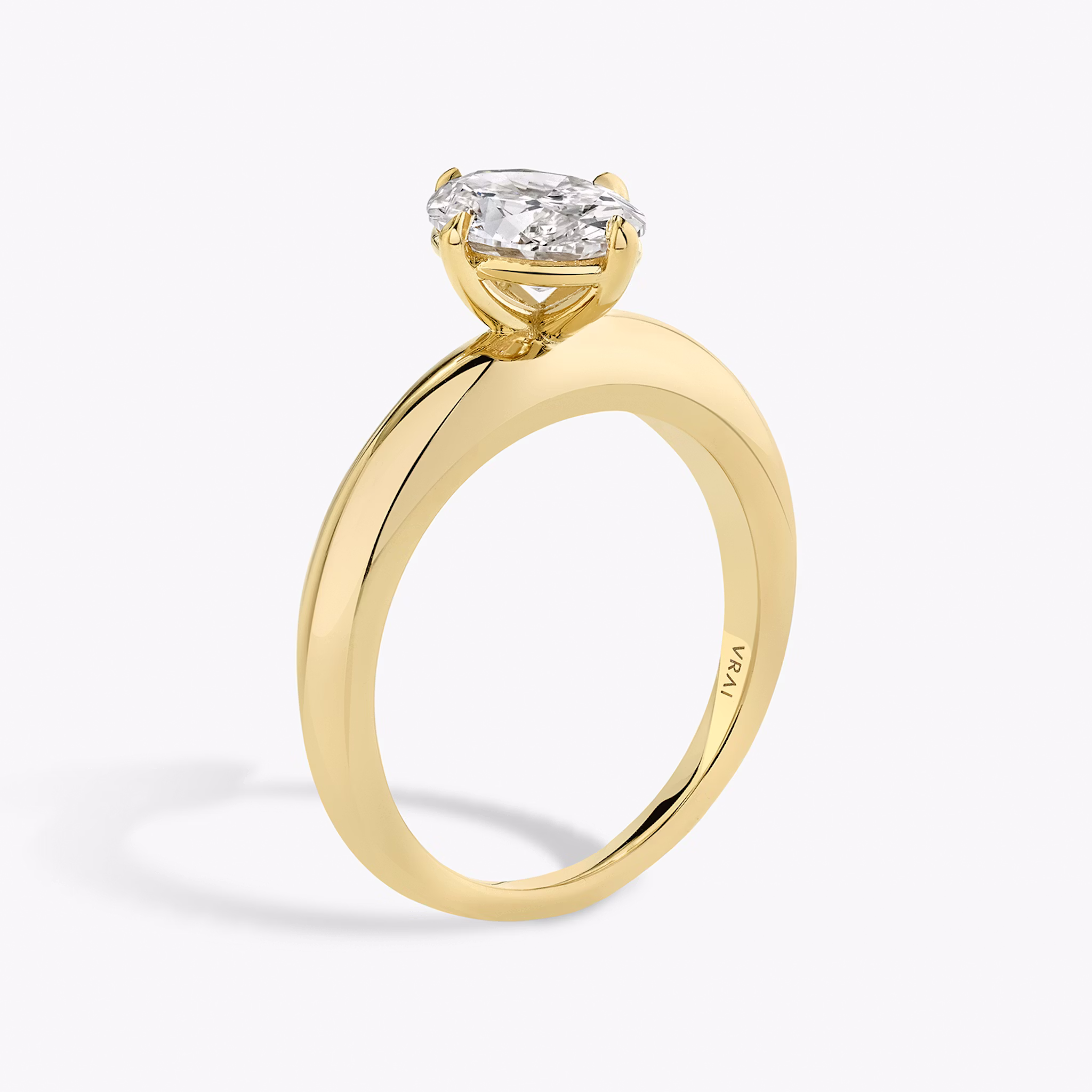 The Curator | Oval | 18k | Yellow Gold | bandAccent: Plain | diamondOrientation: vertical | caratWeight: other