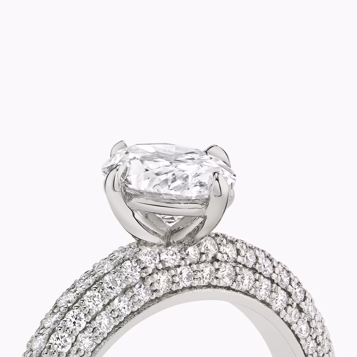 The Curator | Oval | Platinum | bandAccent: Pavé | diamondOrientation: vertical | caratWeight: other