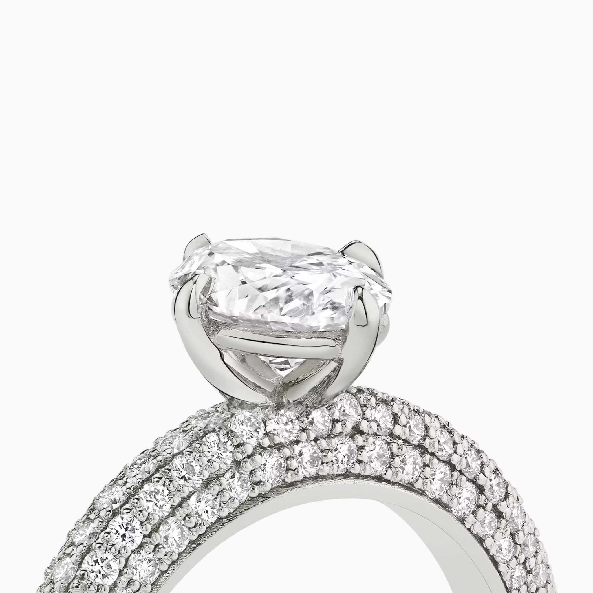The Curator | Oval | 18k | White Gold | bandAccent: Pavé | diamondOrientation: vertical | caratWeight: other