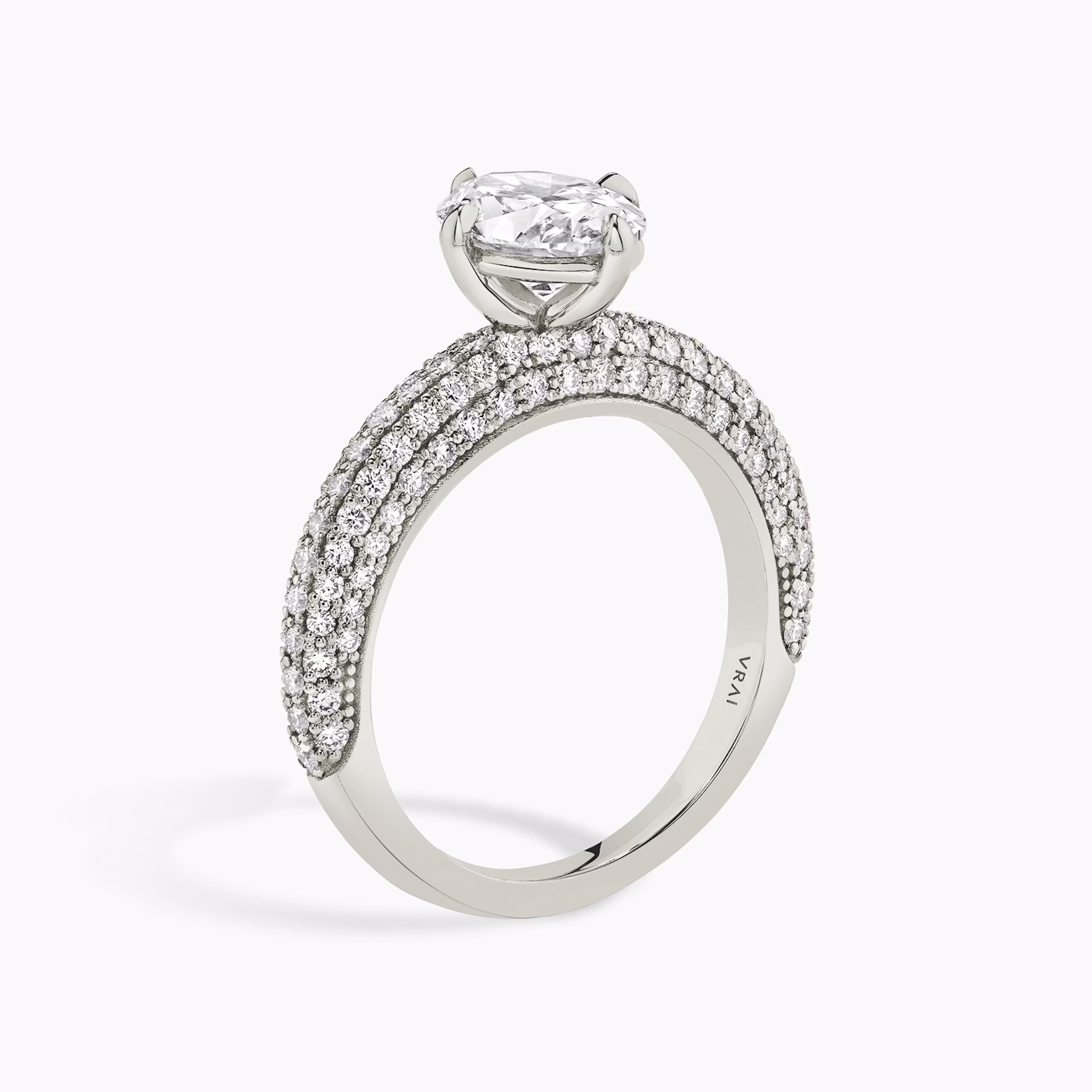 The Curator | Oval | 18k | White Gold | bandAccent: Pavé | diamondOrientation: vertical | caratWeight: other