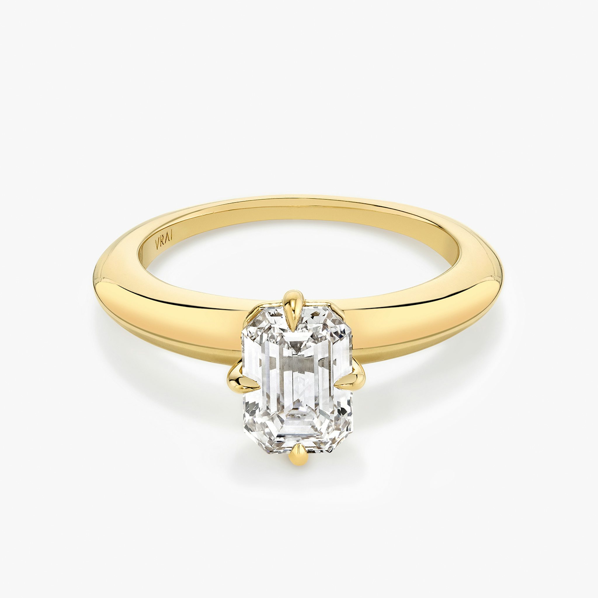 The Curator | Emerald | 18k | Yellow Gold | bandAccent: Plain | diamondOrientation: vertical | caratWeight: other