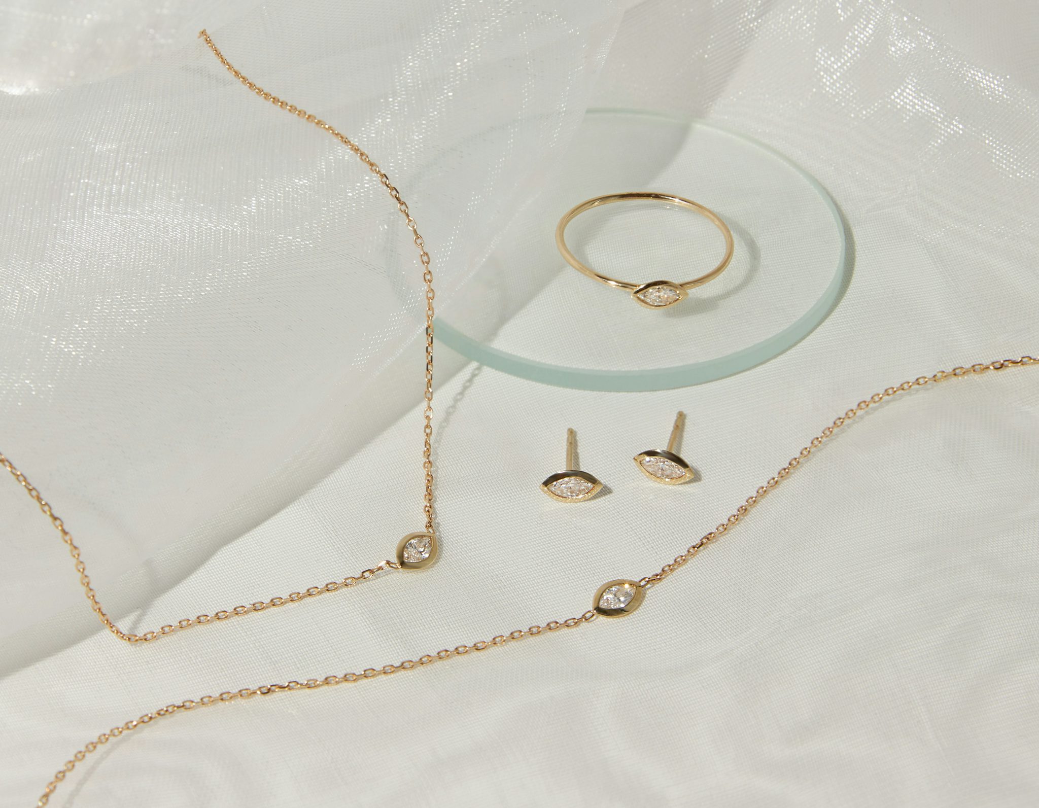 Knife-Edge Bezel Ring | Marquise | 14k | White Gold