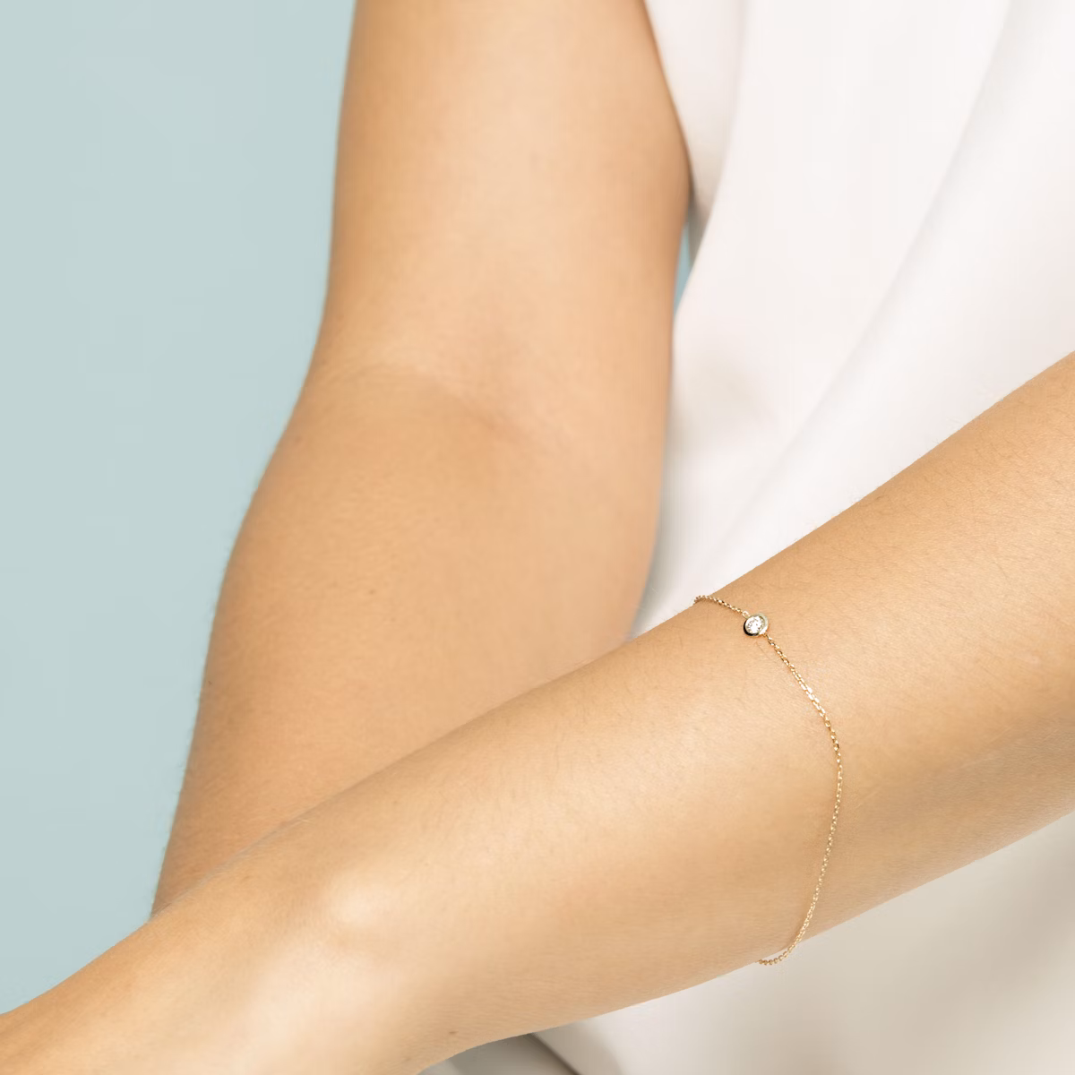 Knife-Edge Bezel Bracelet | Round Brilliant | 14k | Yellow Gold | chainLength: 7