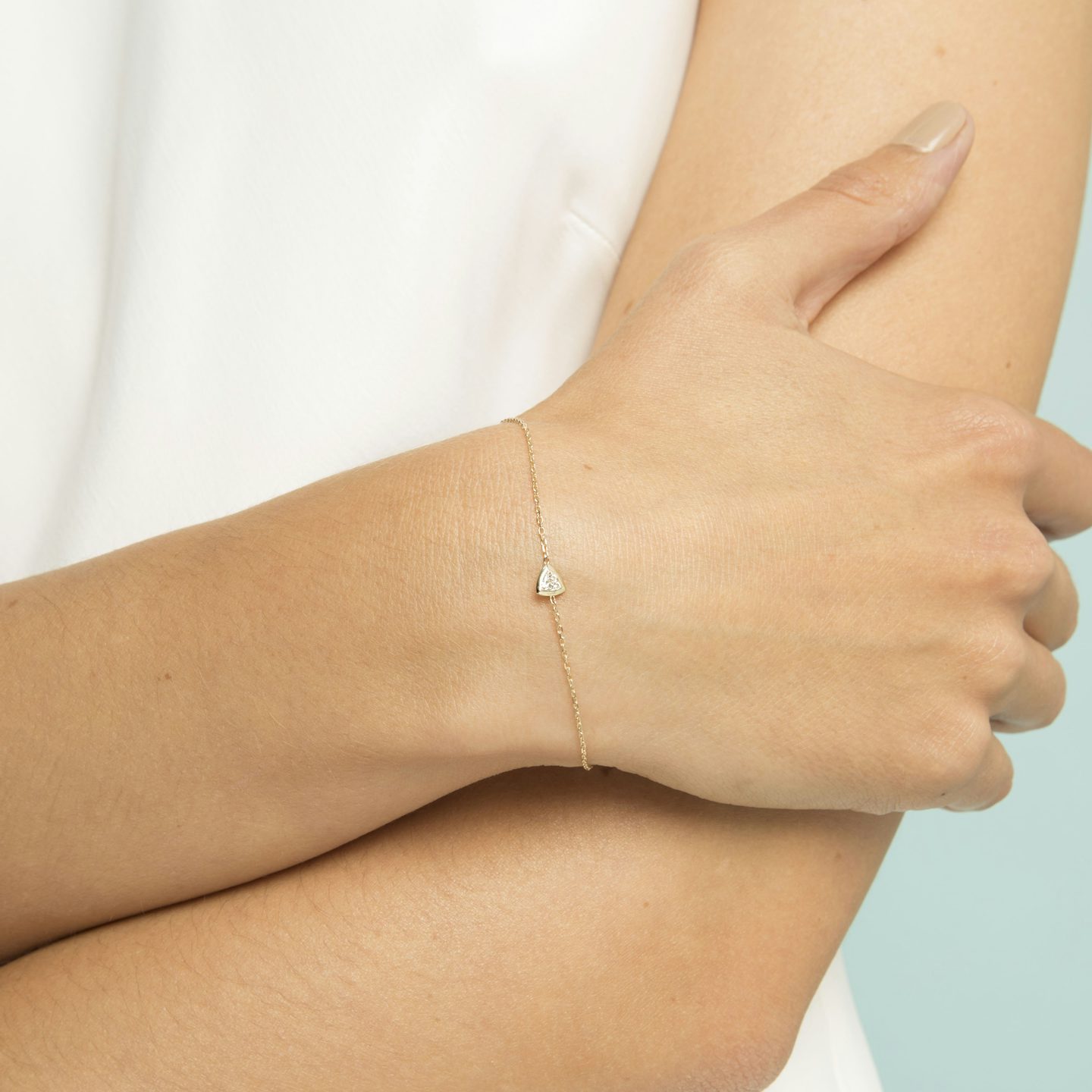 Knife-Edge Bezel Bracelet | Trillion | 14k | Yellow Gold | chainLength: 6.5