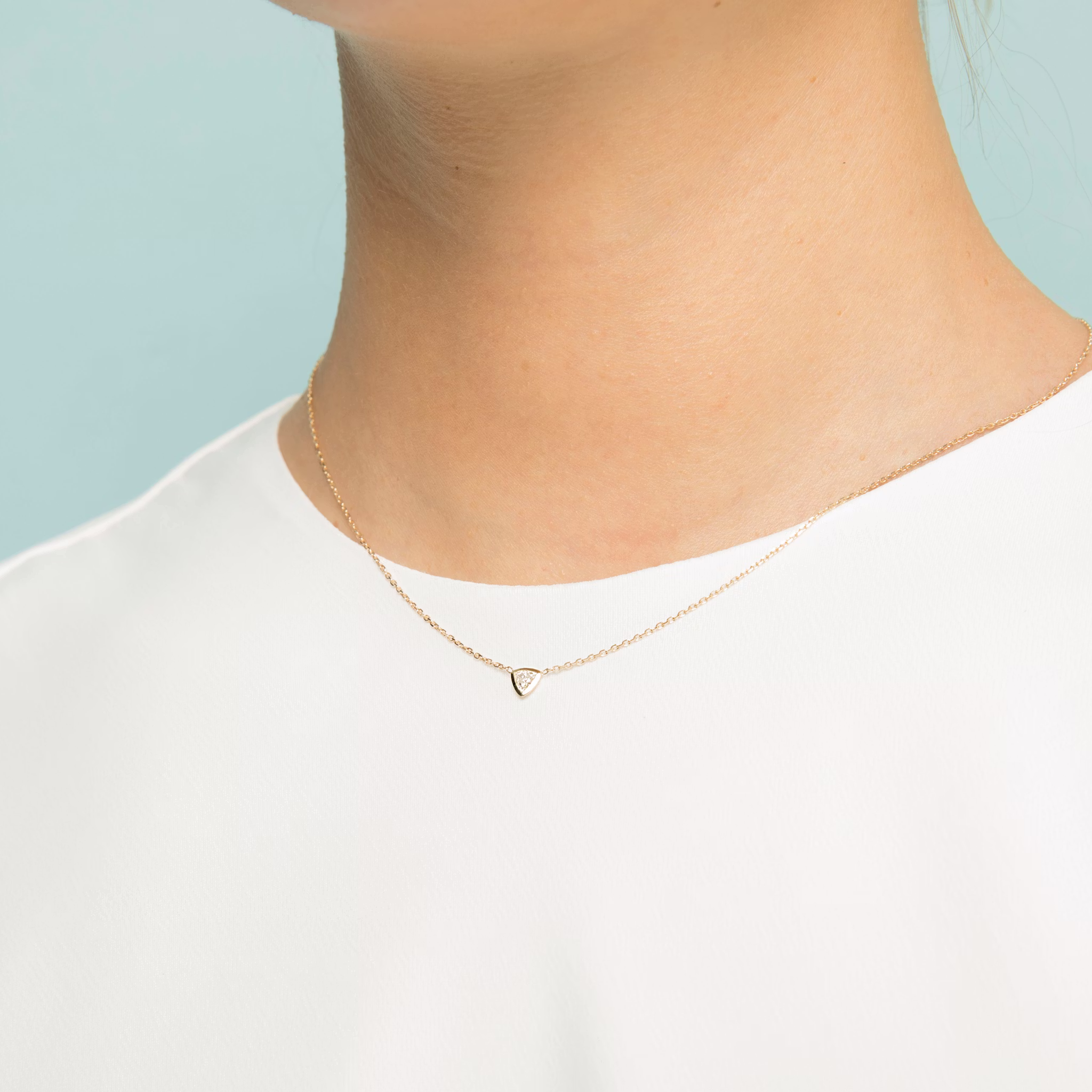 Knife-Edge Bezel Necklace | Trillion | 14k | Yellow Gold | chainLength: 16-18