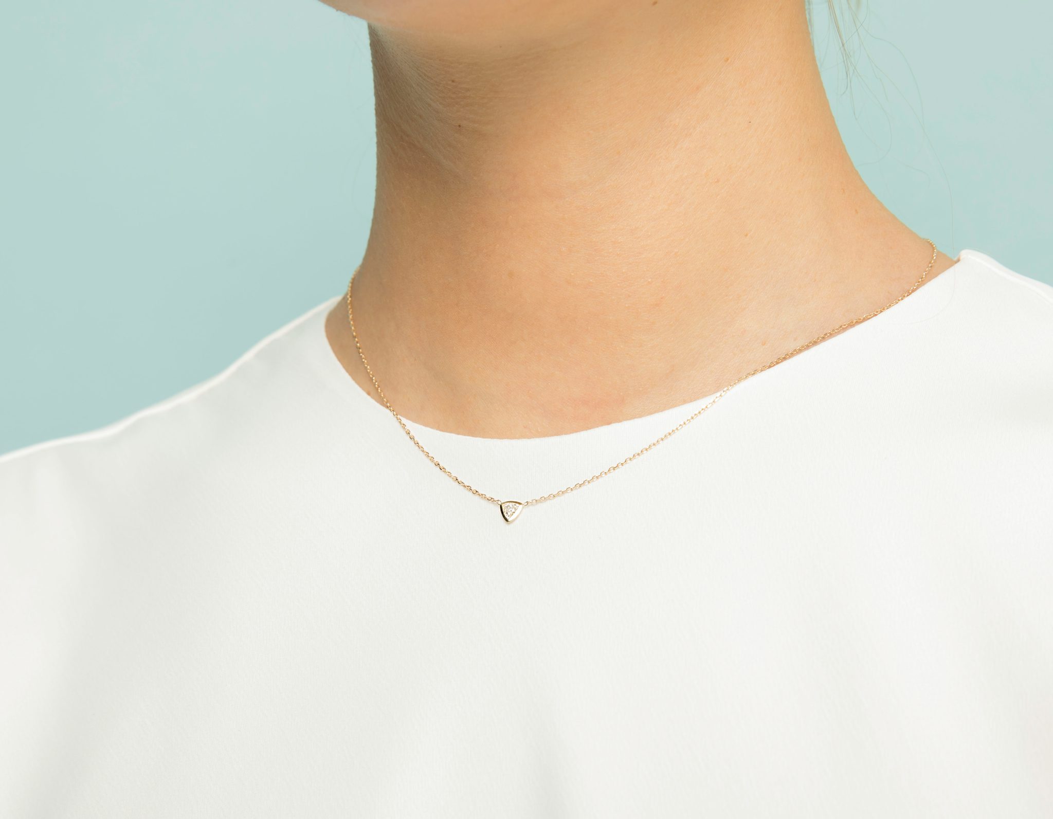 Knife-Edge Bezel Necklace | Trillion | 14k | Yellow Gold | chainLength: 16-18