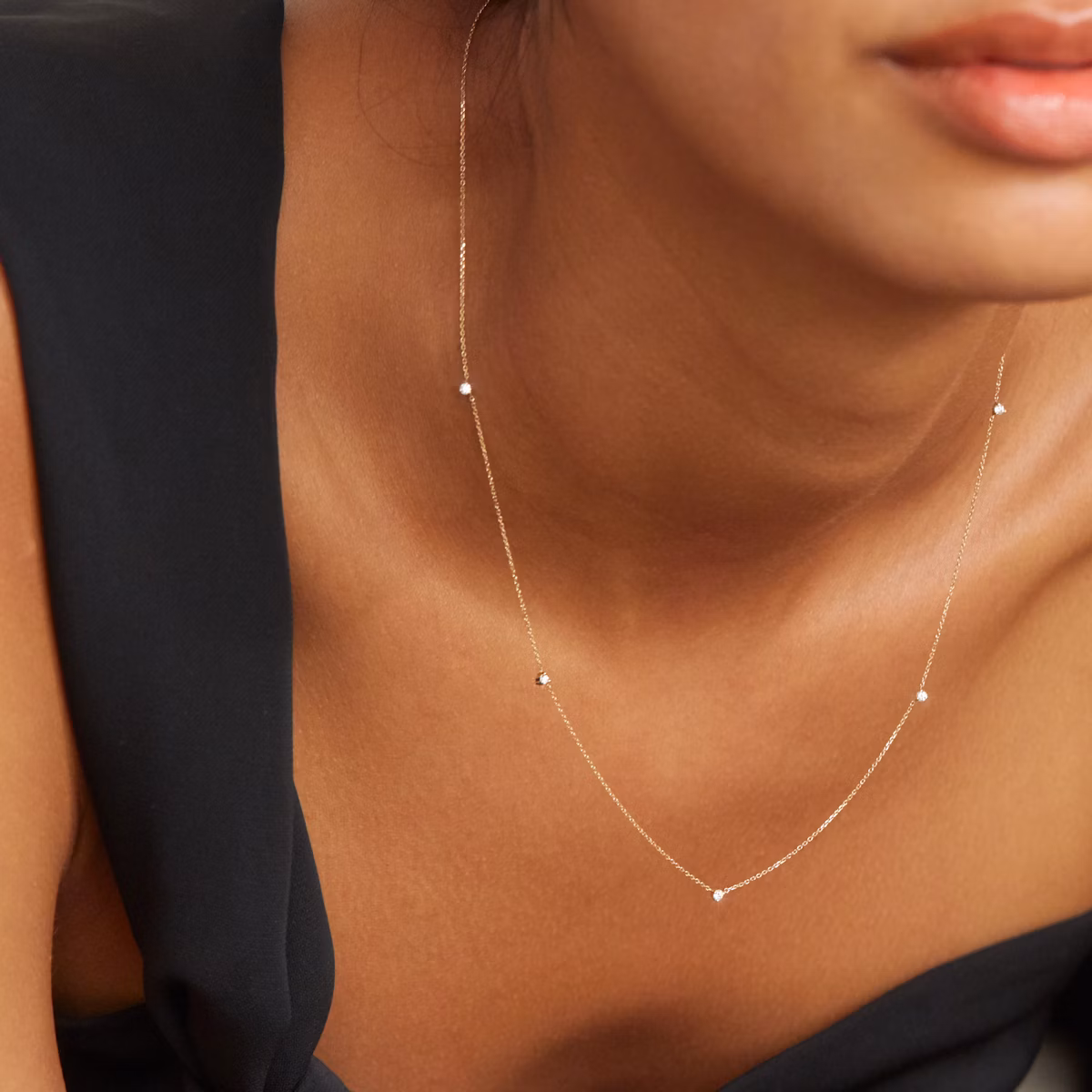 Tiny Station Necklace | Round Brilliant | 14k | Yellow Gold | chainLength: 16-18