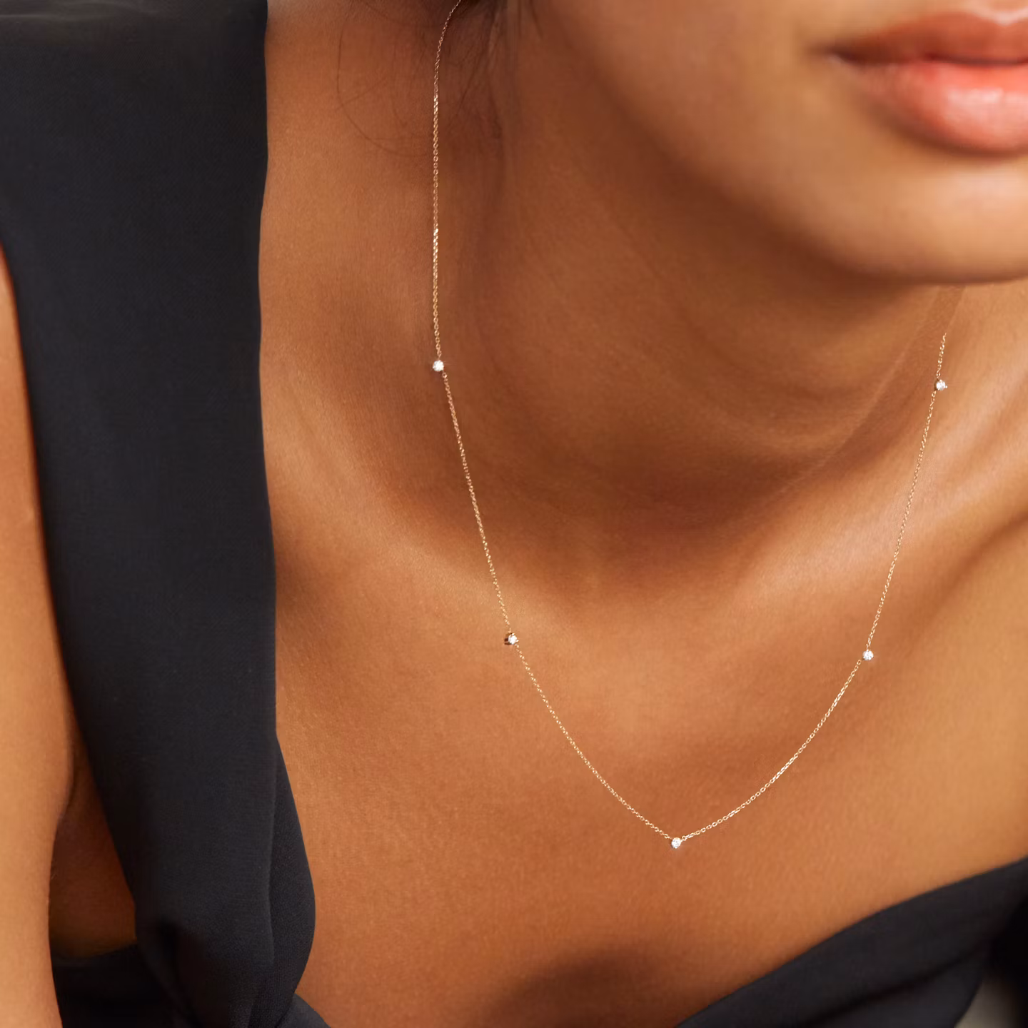Tiny Station Necklace | Round Brilliant | 14k | Yellow Gold | chainLength: 16-18