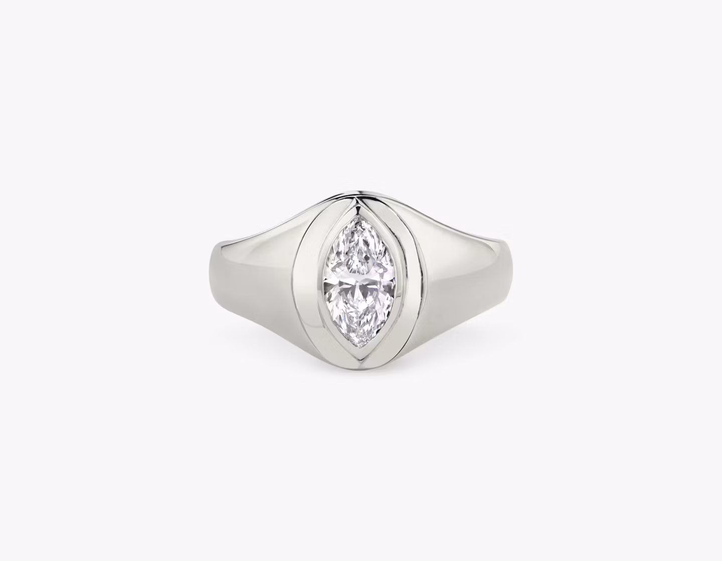 VRAI Signet Ring Marquise | White Gold