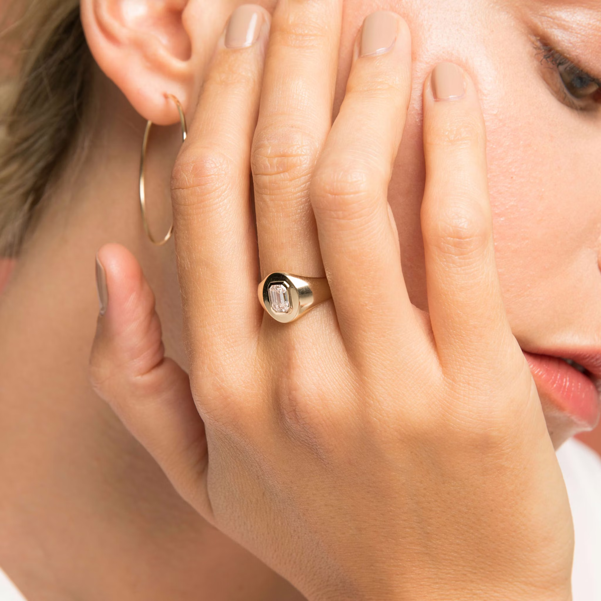 VRAI Signet Ring | Emerald | 14k | Rose Gold