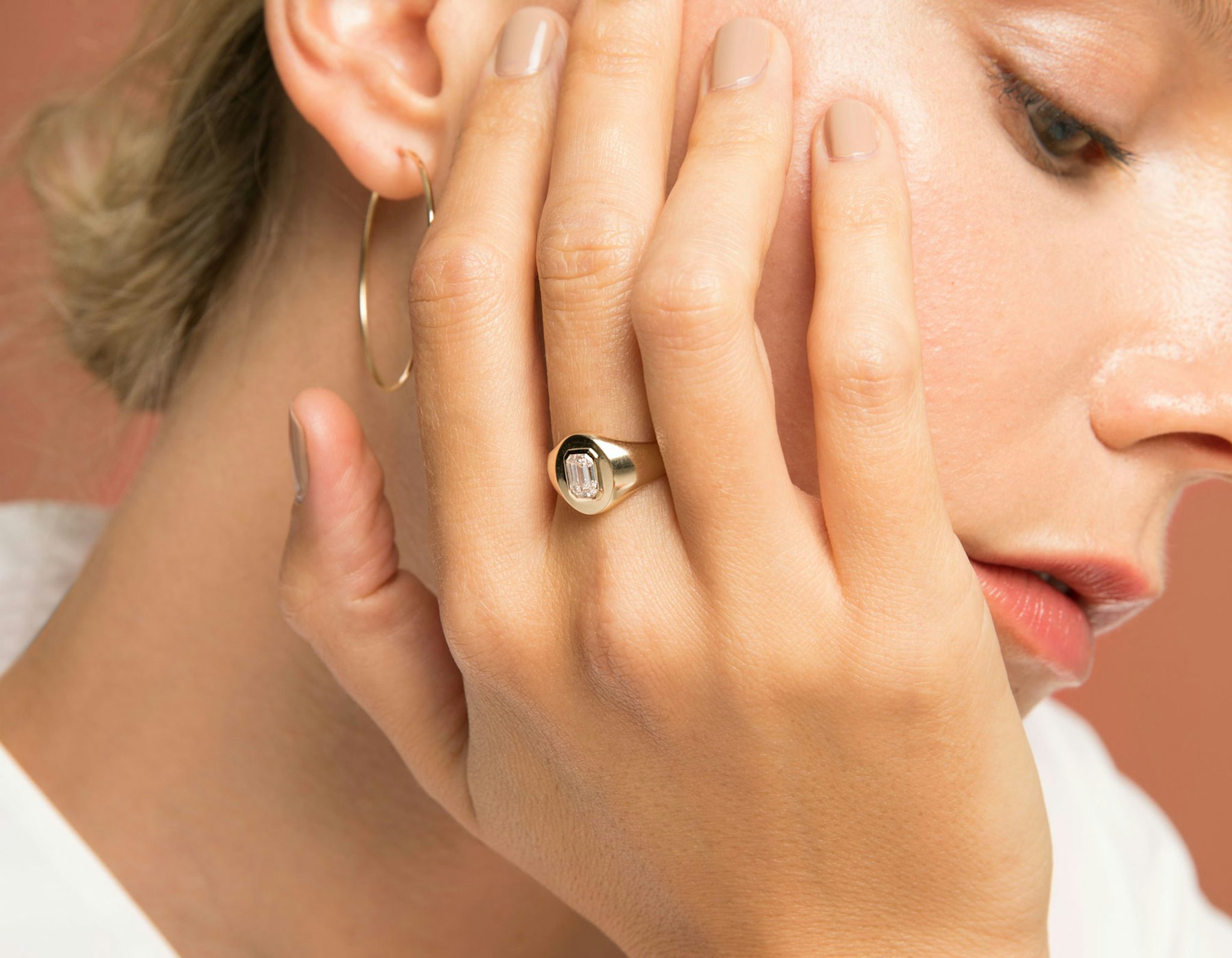 VRAI Signet Ring | Emerald | 14k | Rose Gold