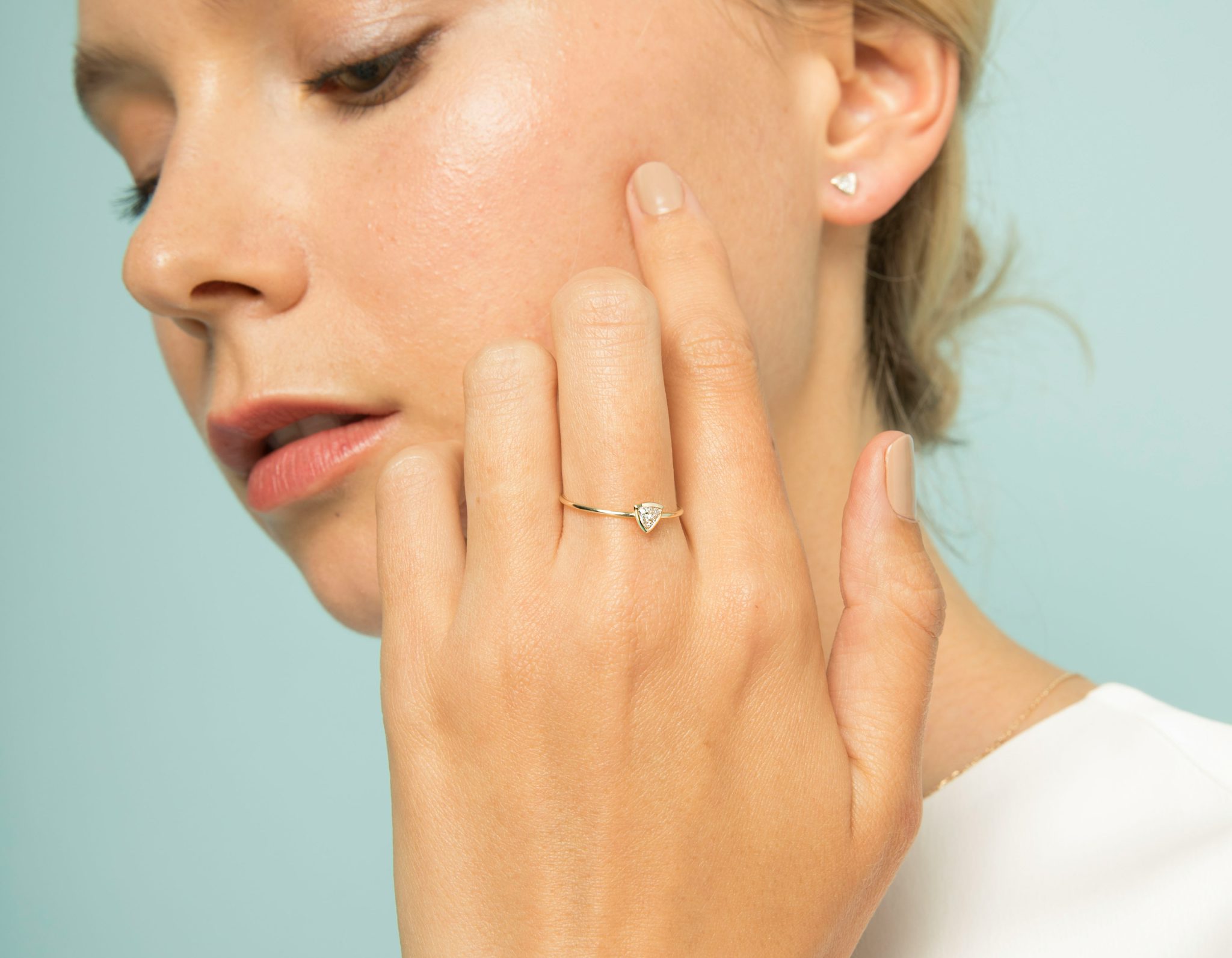 Knife-Edge Bezel Ring | Trillion | 14k | White Gold