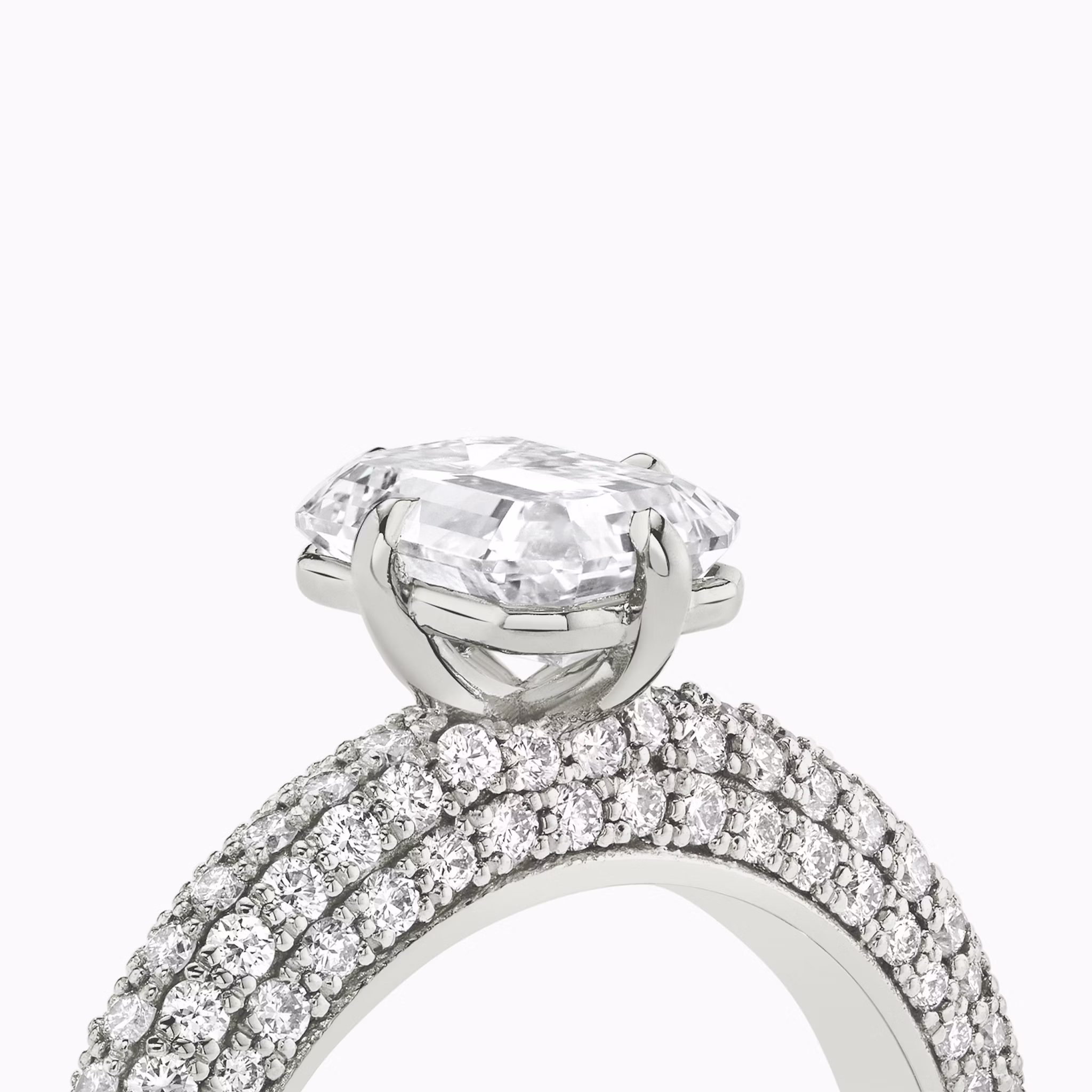 The Curator | Emerald | 18k | White Gold | bandAccent: Pavé | diamondOrientation: vertical | caratWeight: other