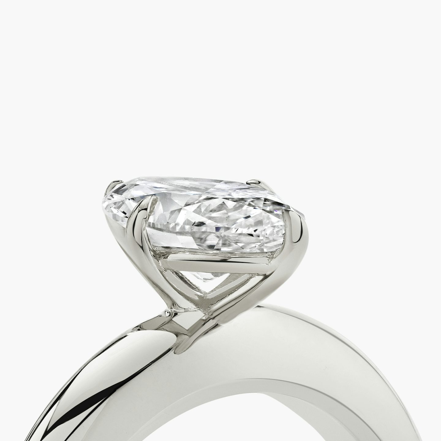 The Curator | Marquise | 18k | White Gold | bandAccent: Plain | diamondOrientation: vertical | caratWeight: other