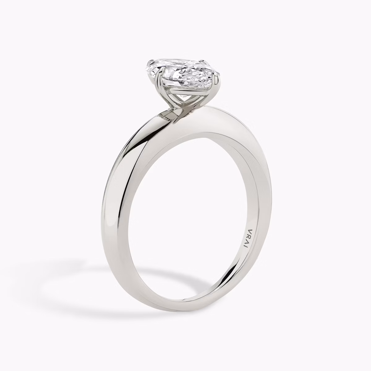Curator | Marquise | 18k | Weißgold | bandAccent: Ohne Pavé-Besatz | diamondOrientation: vertical | caratWeight: other