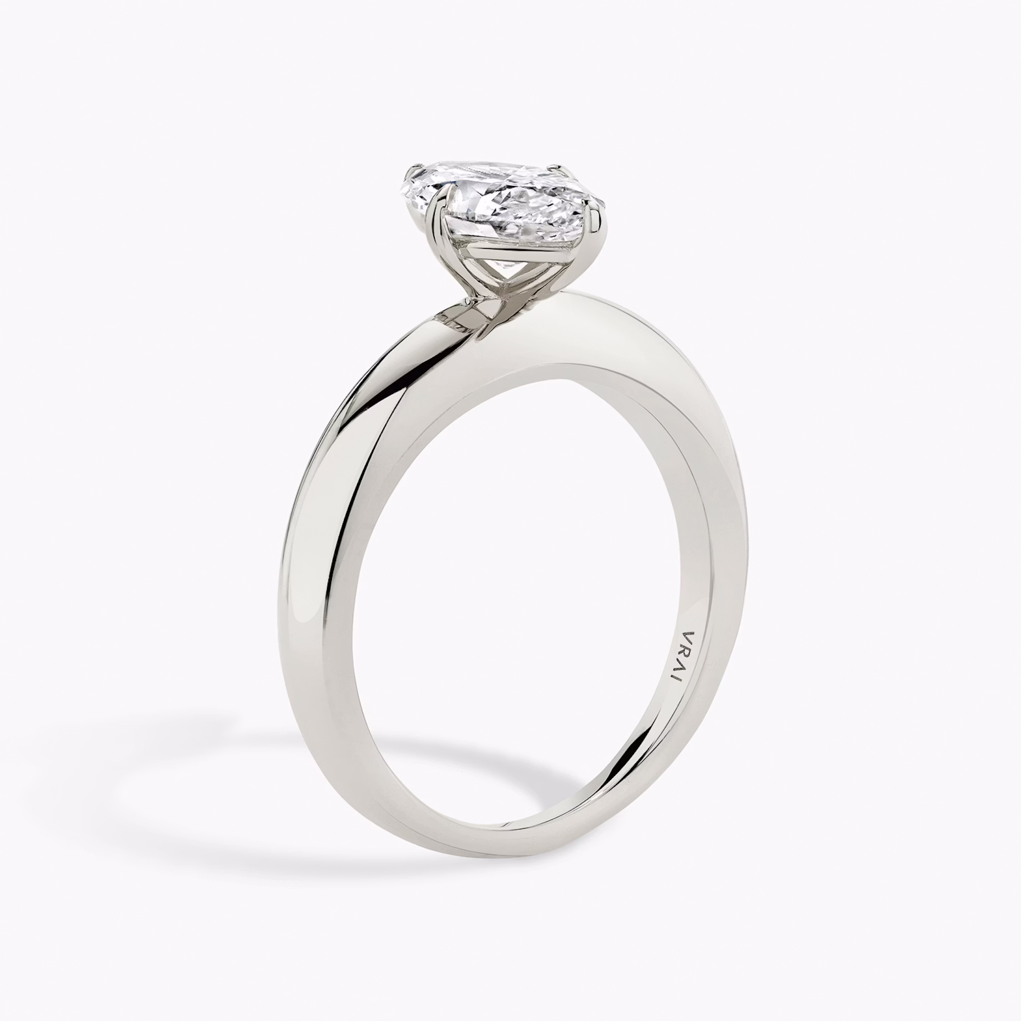 The Curator | Marquise | 18k | White Gold | bandAccent: Plain | diamondOrientation: vertical | caratWeight: other
