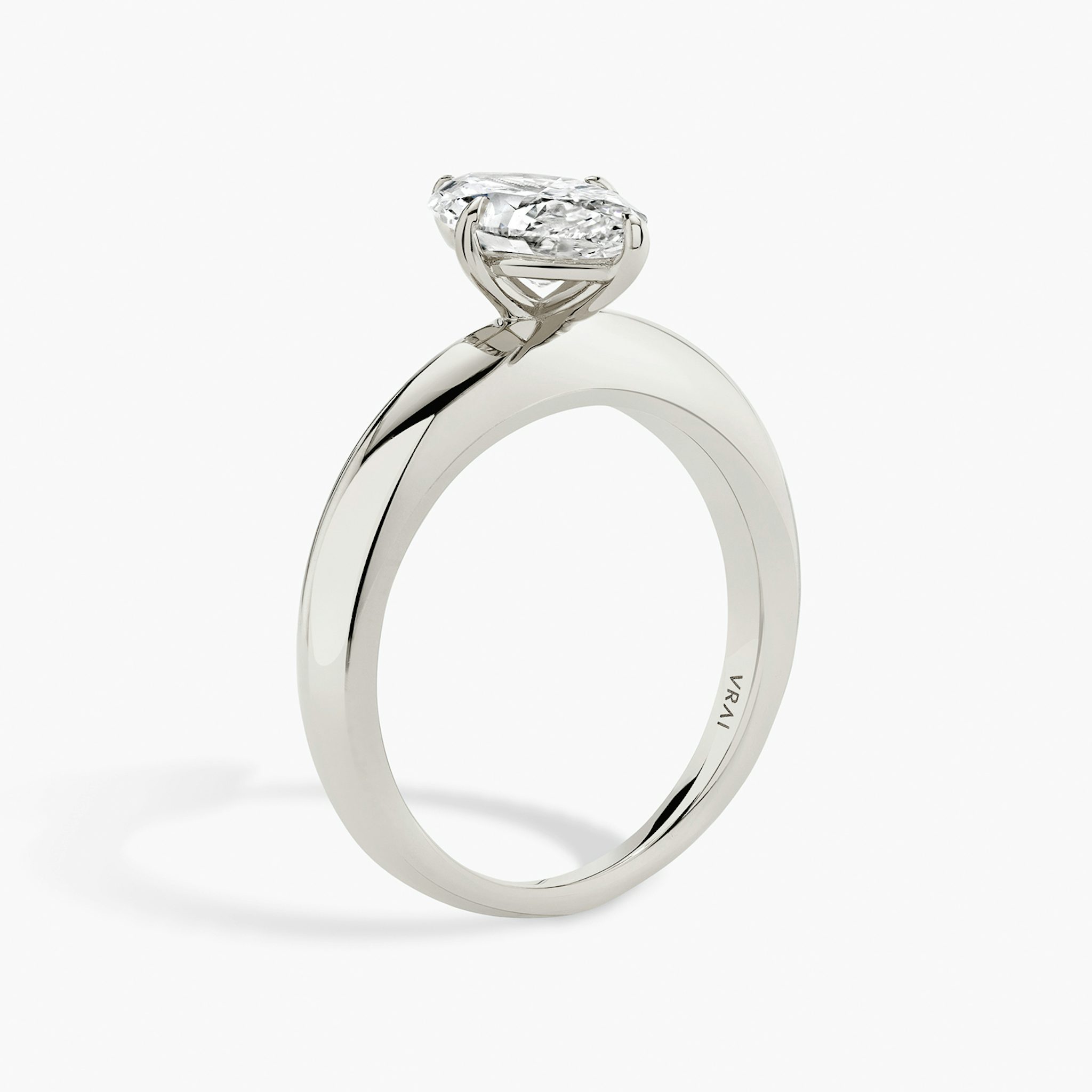 The Curator | Marquise | 18k | White Gold | bandAccent: Plain | diamondOrientation: vertical | caratWeight: other