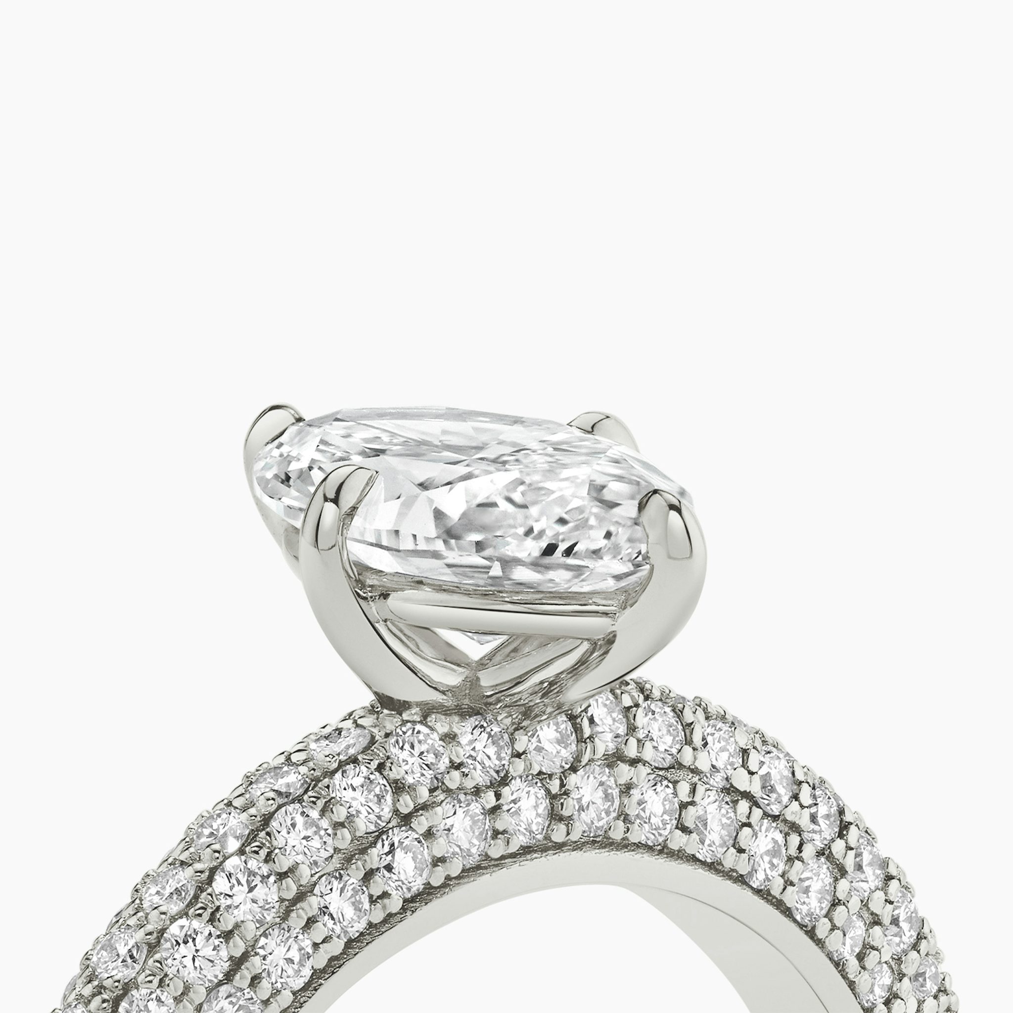 The Curator | Marquise | 18k | White Gold | bandAccent: Pavé | diamondOrientation: vertical | caratWeight: other