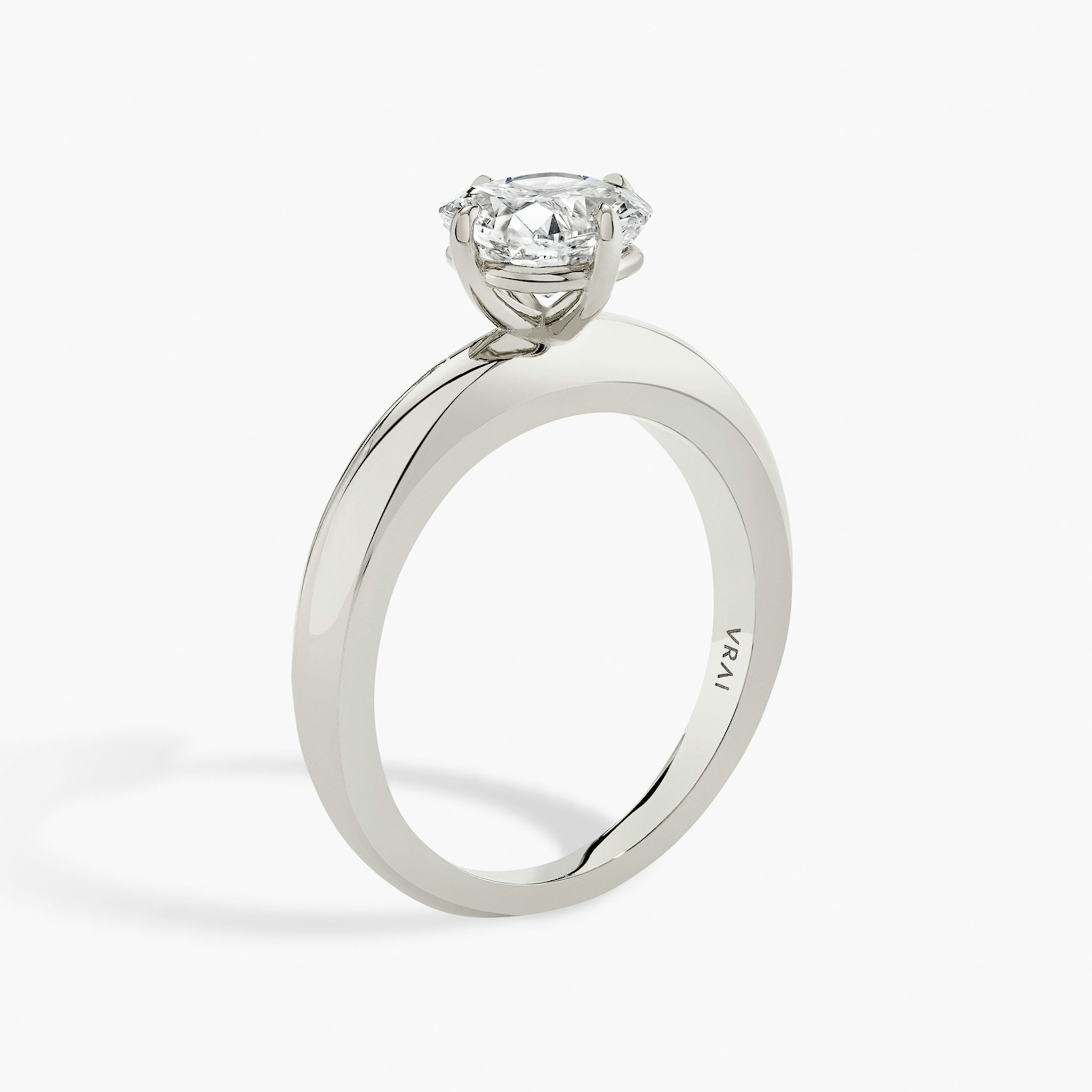 The Curator | Cushion | 18k | White Gold | bandAccent: Plain | diamondOrientation: vertical | caratWeight: other