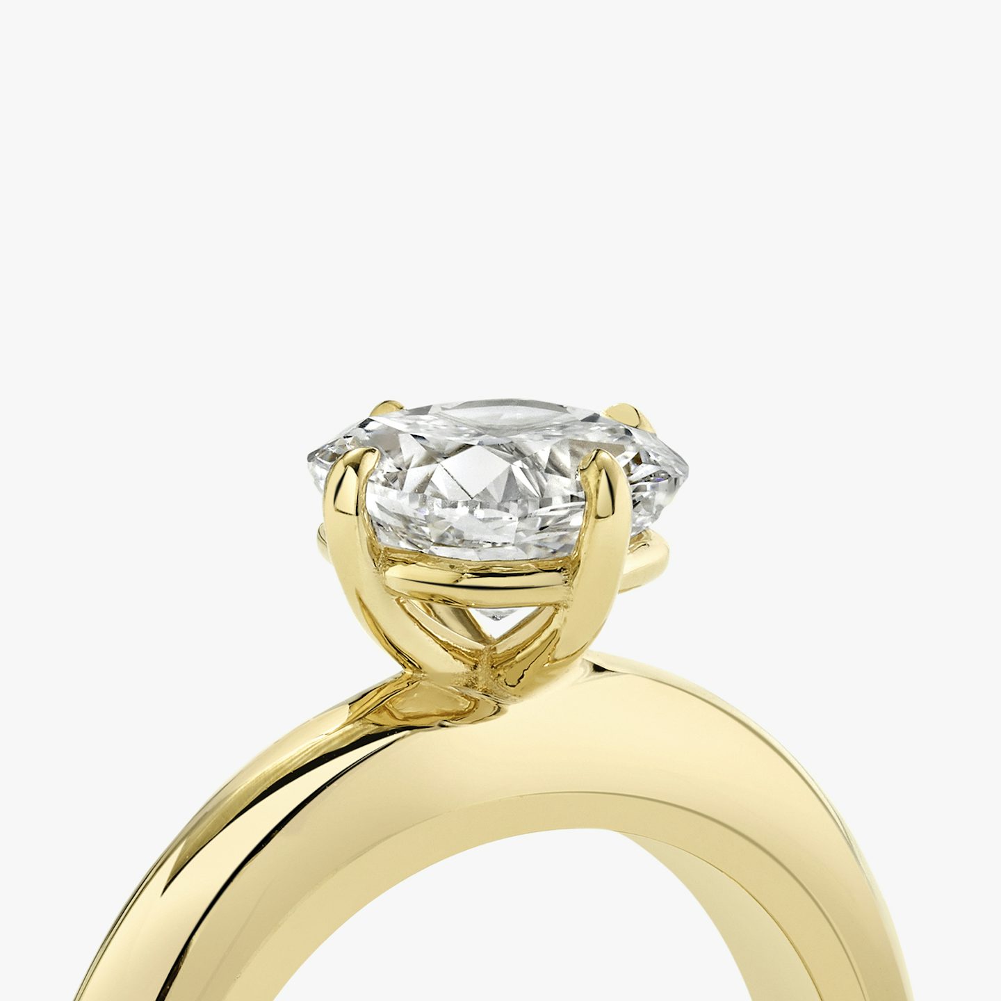 The Curator | Cushion | 18k | Yellow Gold | bandAccent: Plain | diamondOrientation: vertical | caratWeight: other