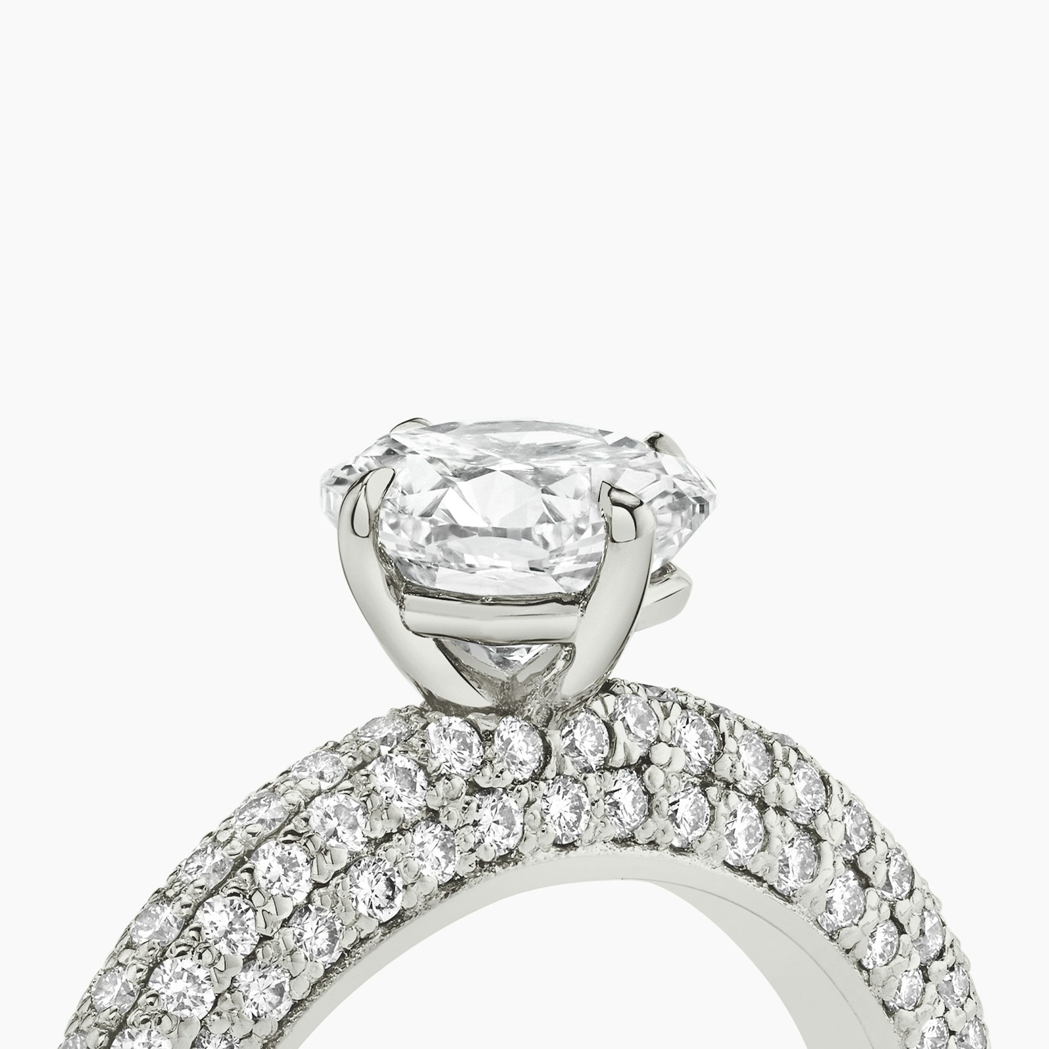The Curator | Cushion | Platinum | bandAccent: Pavé | diamondOrientation: vertical | caratWeight: other