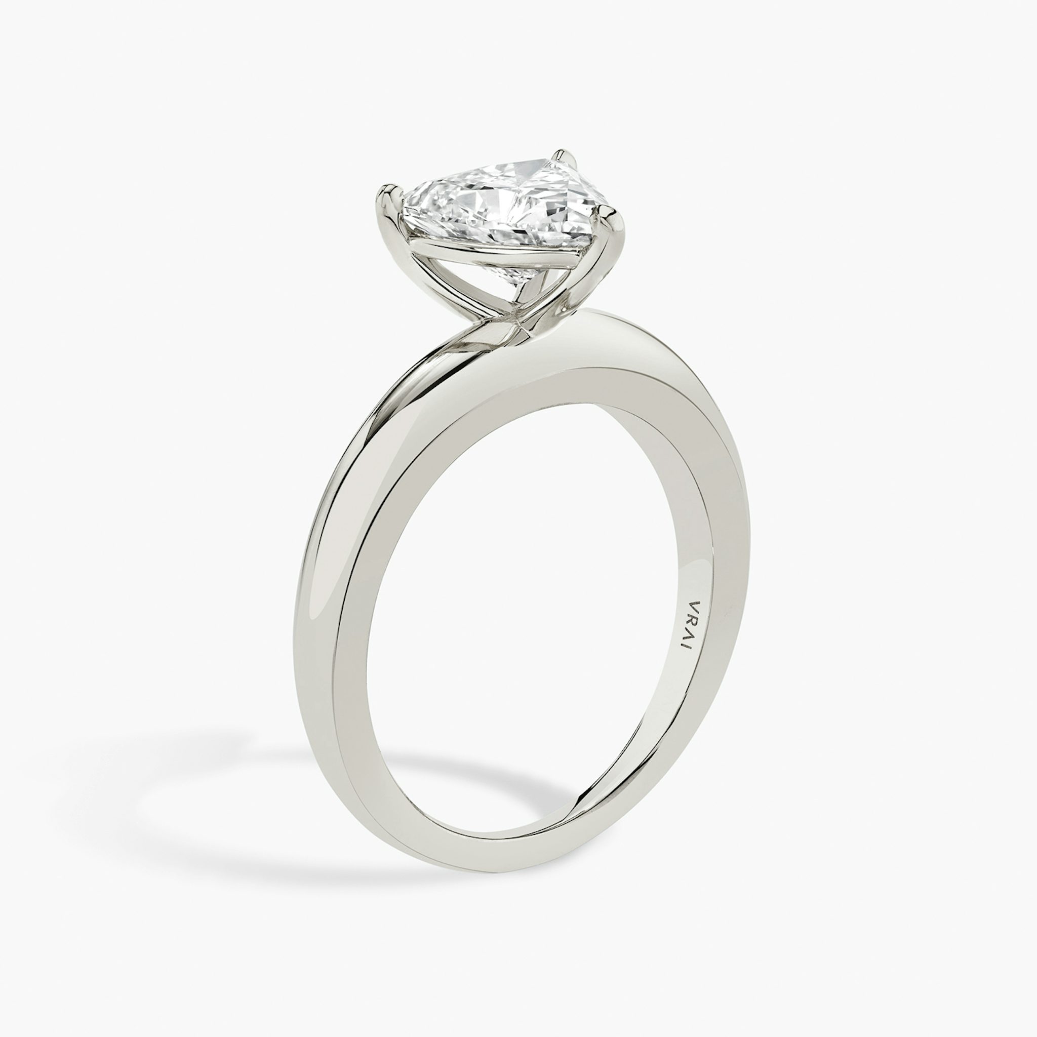 The Curator | Trillion | Platinum | bandAccent: Plain | diamondOrientation: vertical | caratWeight: other