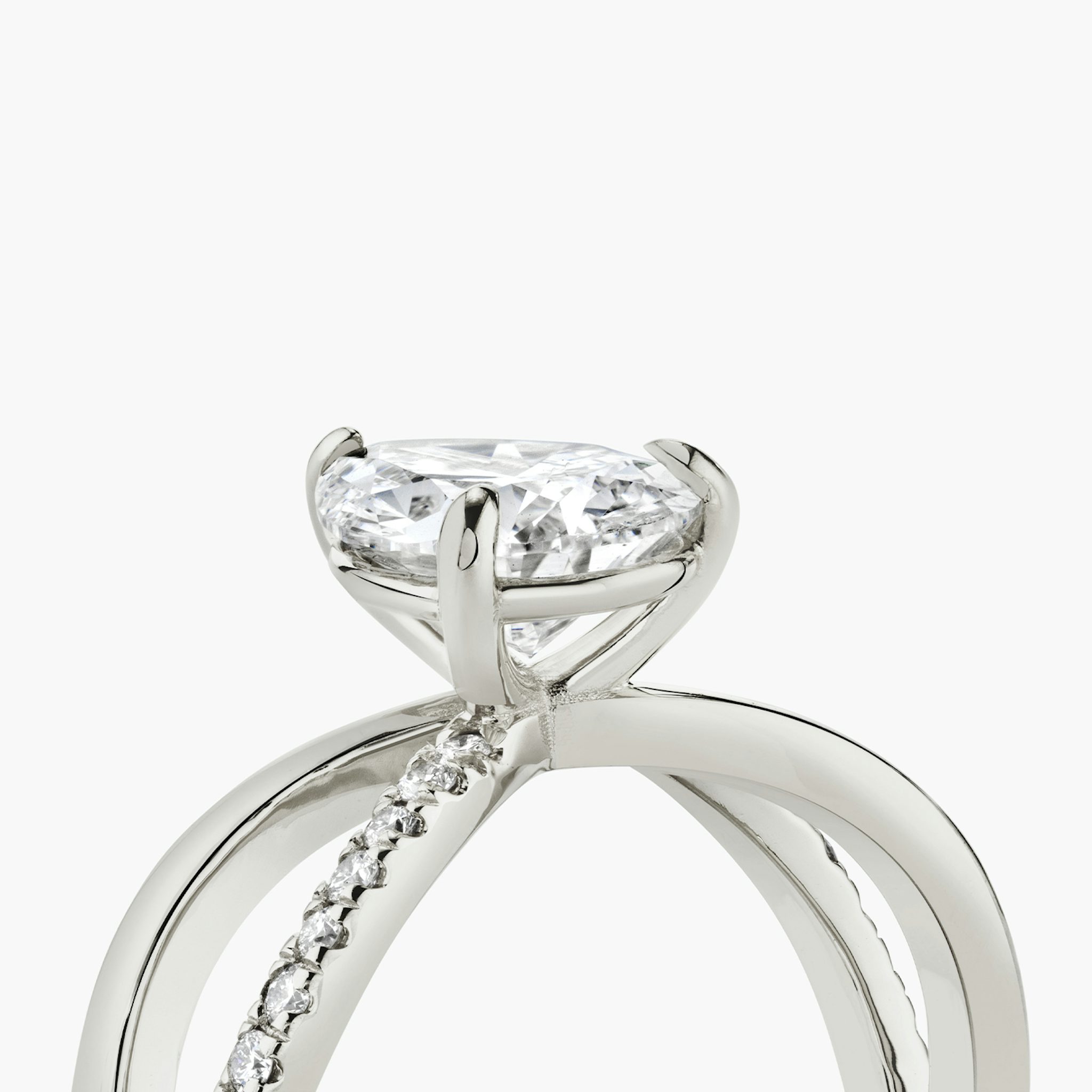 The Duet | Pear | Platinum | bandAccent: Pavé | diamondOrientation: vertical | caratWeight: other