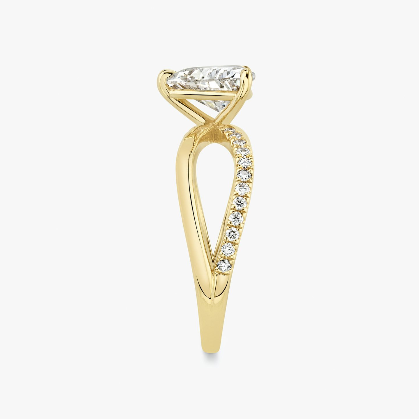 The Duet | Trillion | 18k | Yellow Gold | bandAccent: Pavé | diamondOrientation: vertical | caratWeight: other