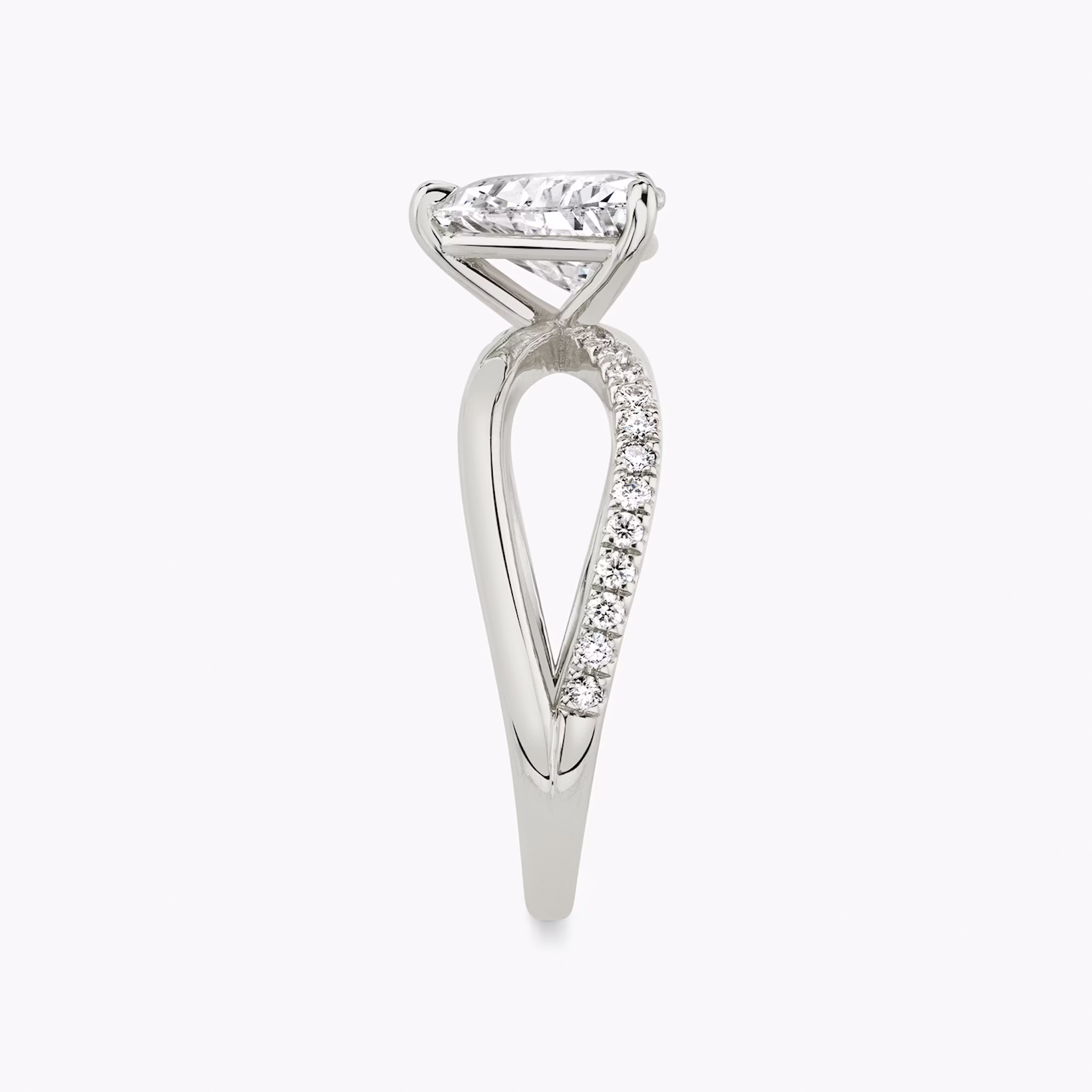 The Duet | Trillion | Platinum | bandAccent: Pavé | diamondOrientation: vertical | caratWeight: other