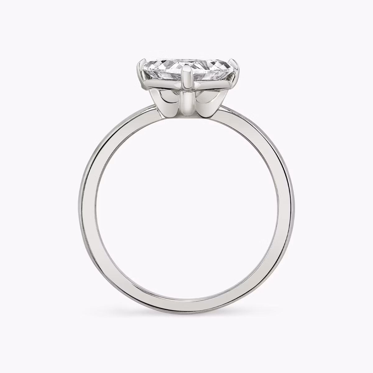 Bague de fiançailles Hover | Trillion | 18k | Or blanc | bandAccent: Simple | diamondOrientation: vertical | caratWeight: other